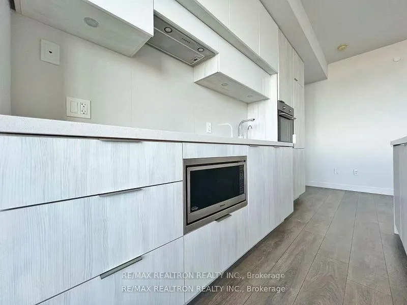 Photo 15 of Unit 5705, 8 Eglinton Avenue E, Toronto, Mount Pleasant West — HOMEH