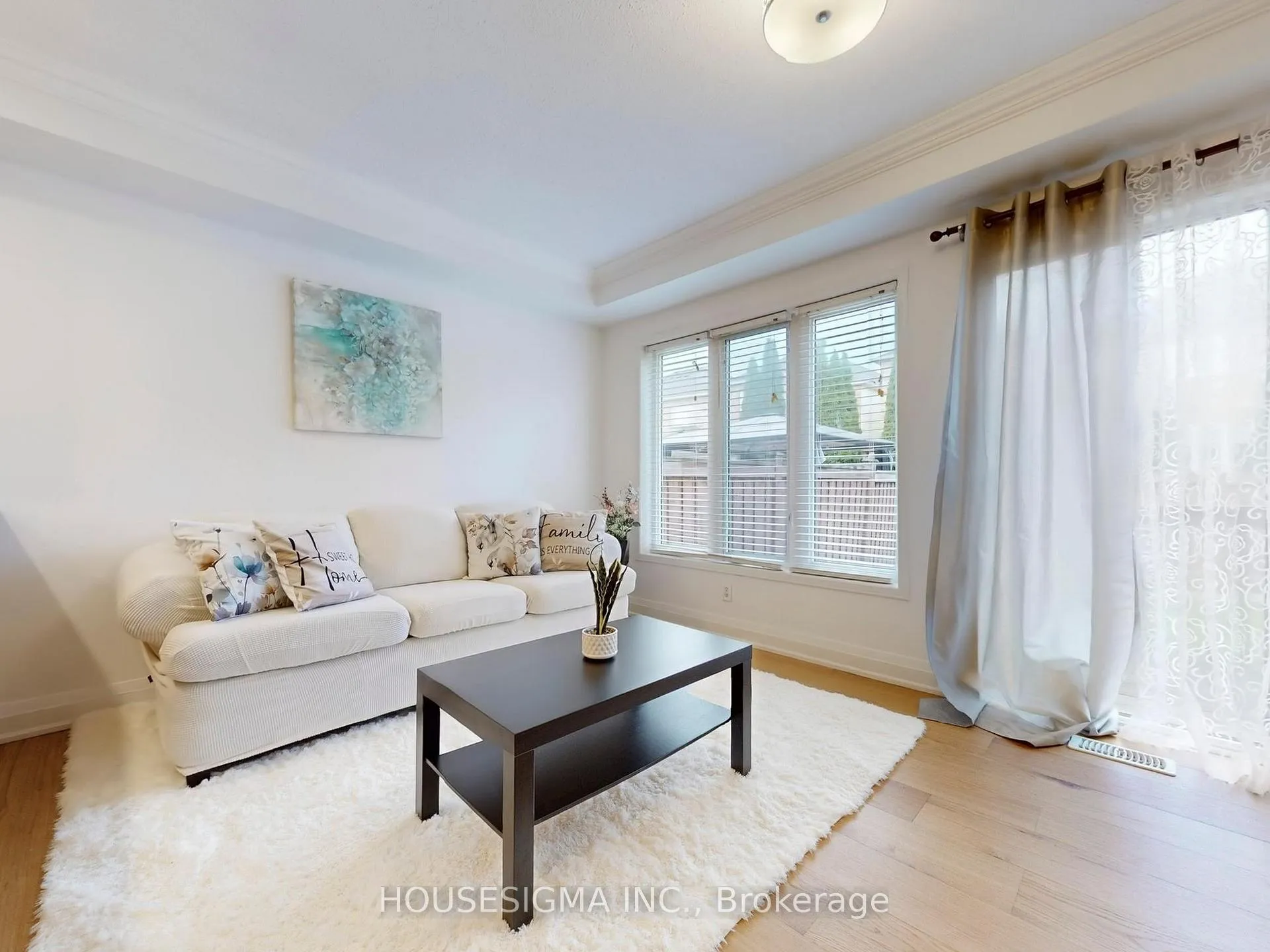 Photo 3 of 226 Canada Drive, Vaughan, Vellore Village — HOMEH