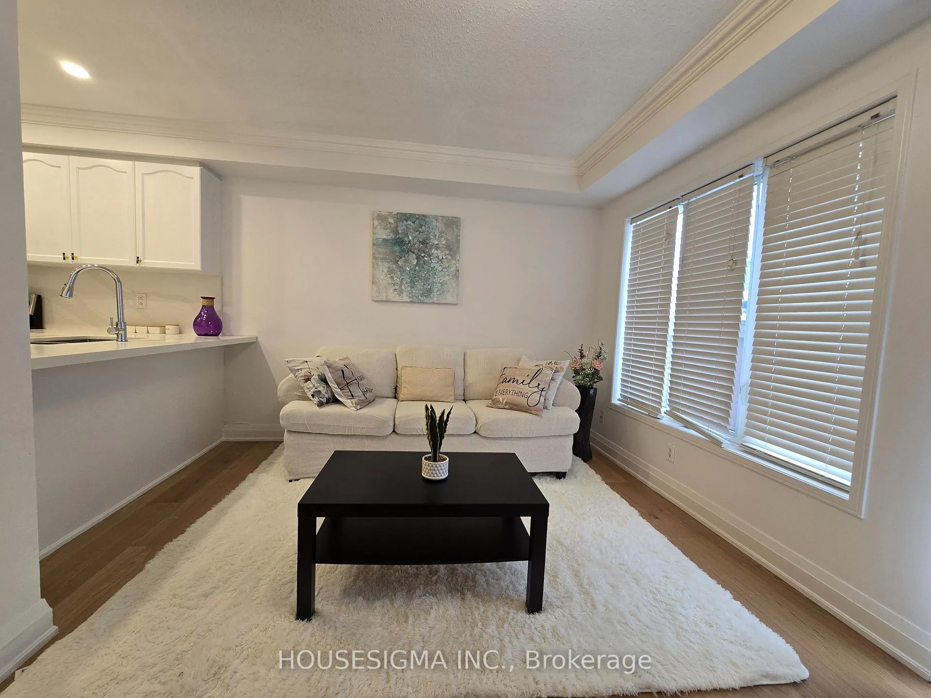 Photo 5 of 226 Canada Drive, Vaughan, Vellore Village — HOMEH