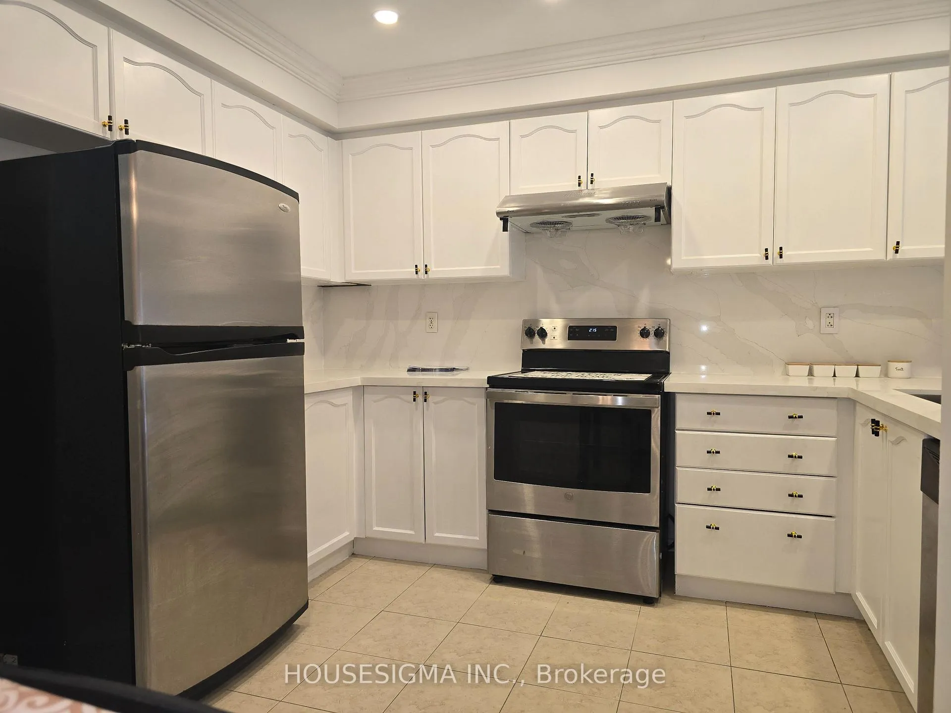 Photo 11 of 226 Canada Drive, Vaughan, Vellore Village — HOMEH