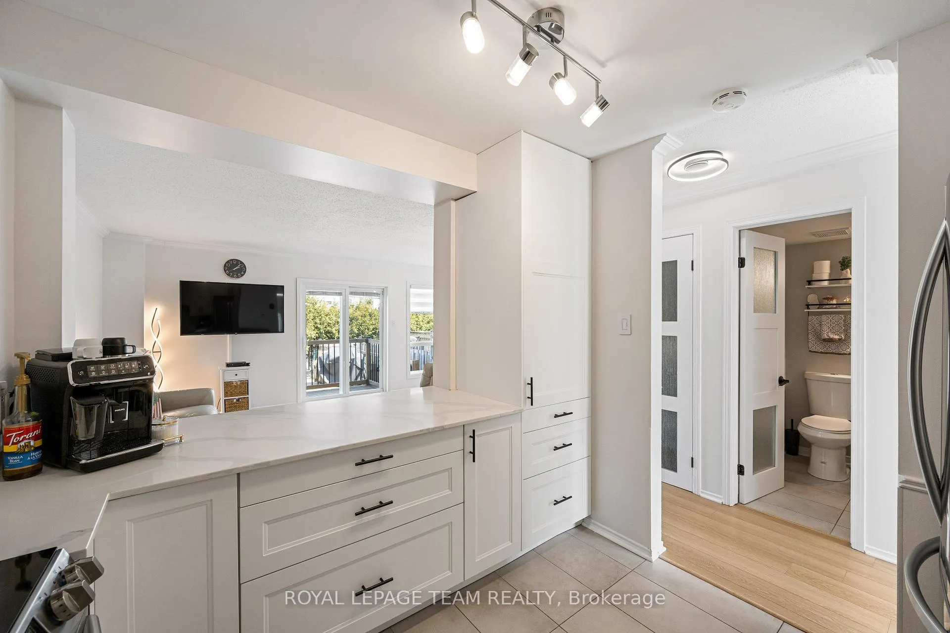 Photo 7 of 19 Armadale Crescent, Ottawa, Barrhaven - Cedargrove/Fraserdale — HOMEH