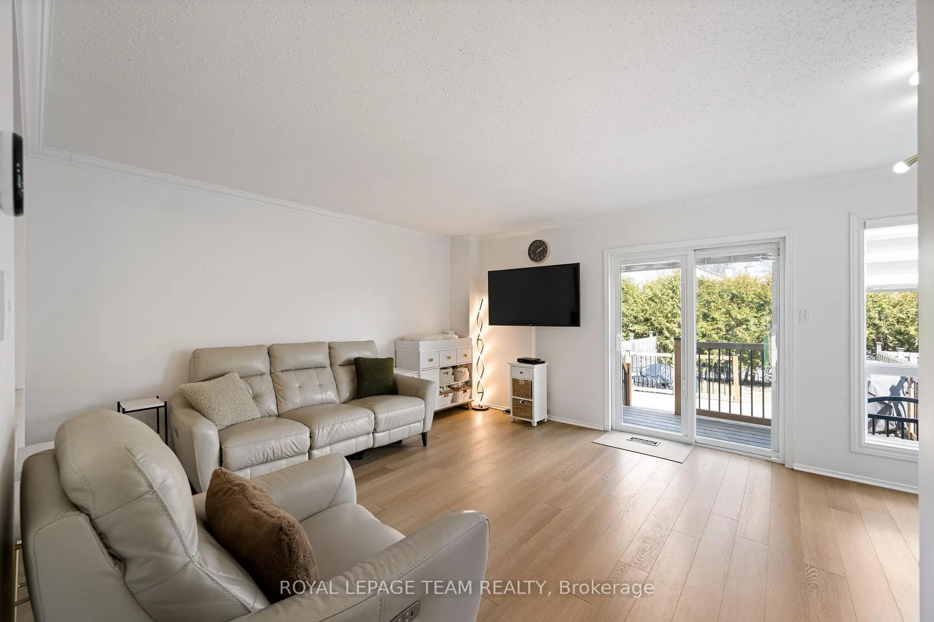 Photo 9 of 19 Armadale Crescent, Ottawa, Barrhaven - Cedargrove/Fraserdale — HOMEH