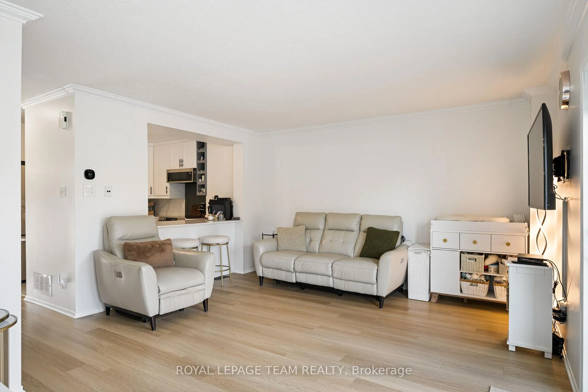 Photo 12 of 19 Armadale Crescent, Ottawa, Barrhaven - Cedargrove/Fraserdale — HOMEH
