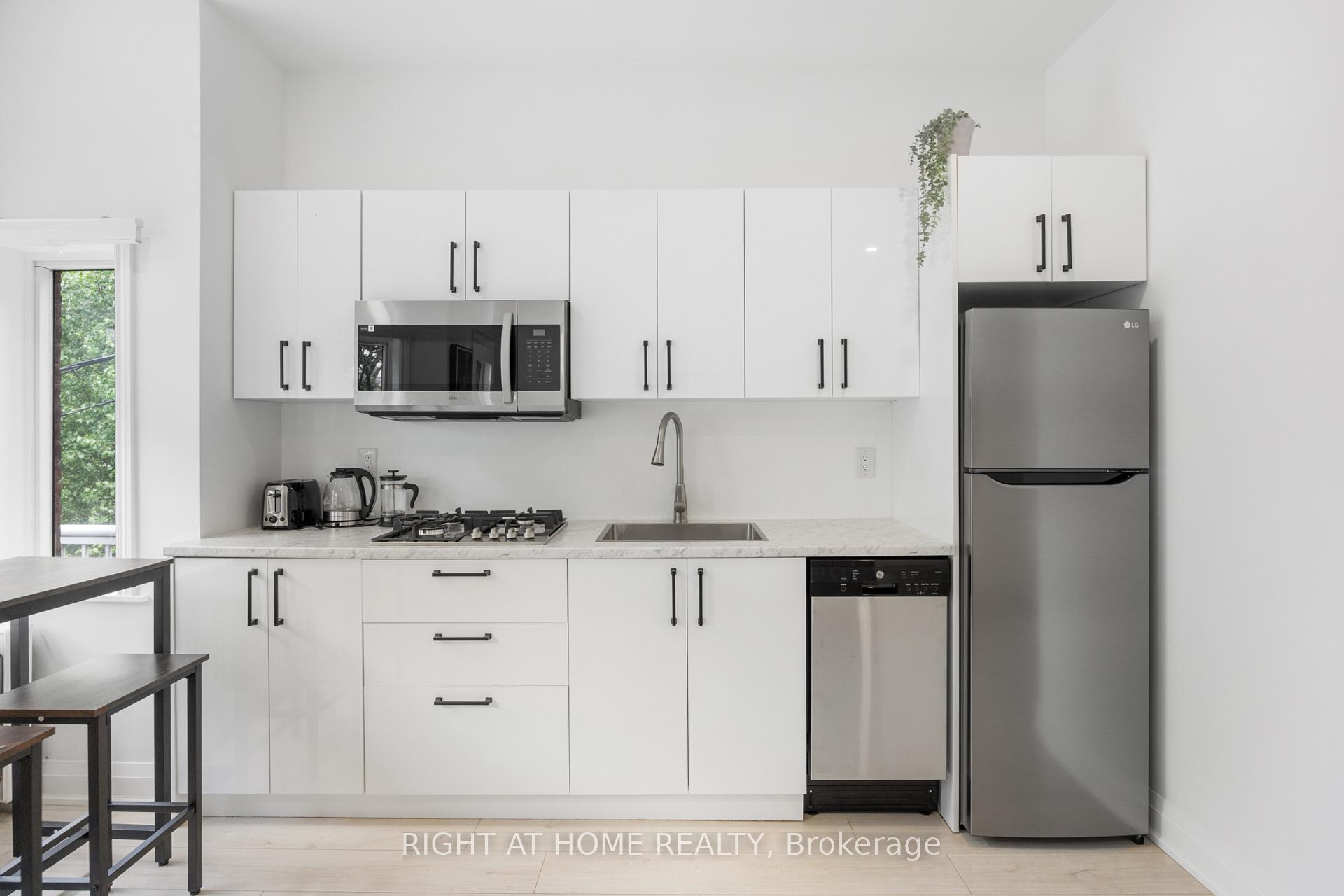 Photo 4 of Unit 2nd F, 344 Shaw Street, Toronto, Trinity-Bellwoods — HOMEH