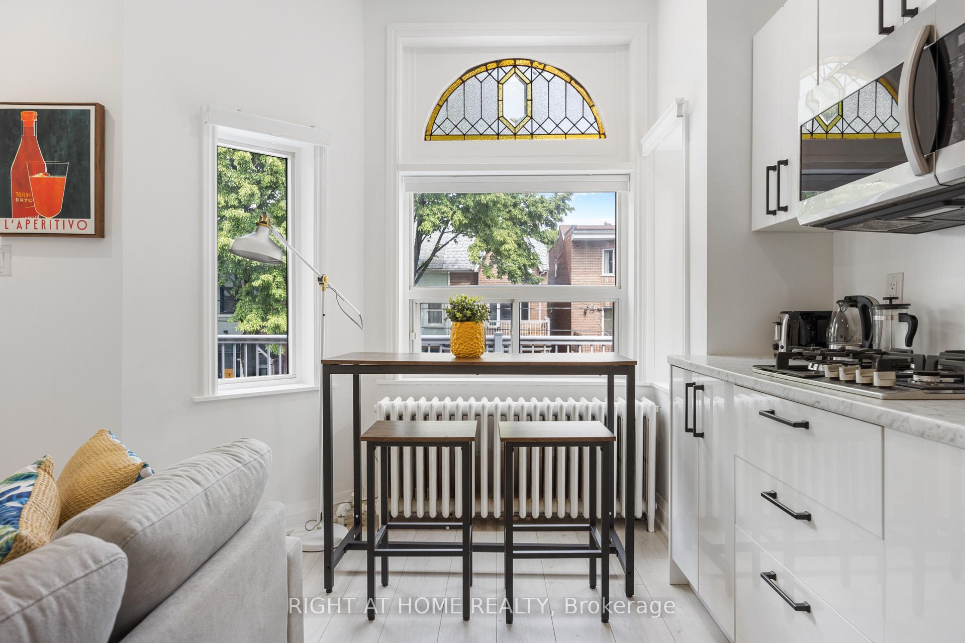 Photo 9 of Unit 2nd F, 344 Shaw Street, Toronto, Trinity-Bellwoods — HOMEH