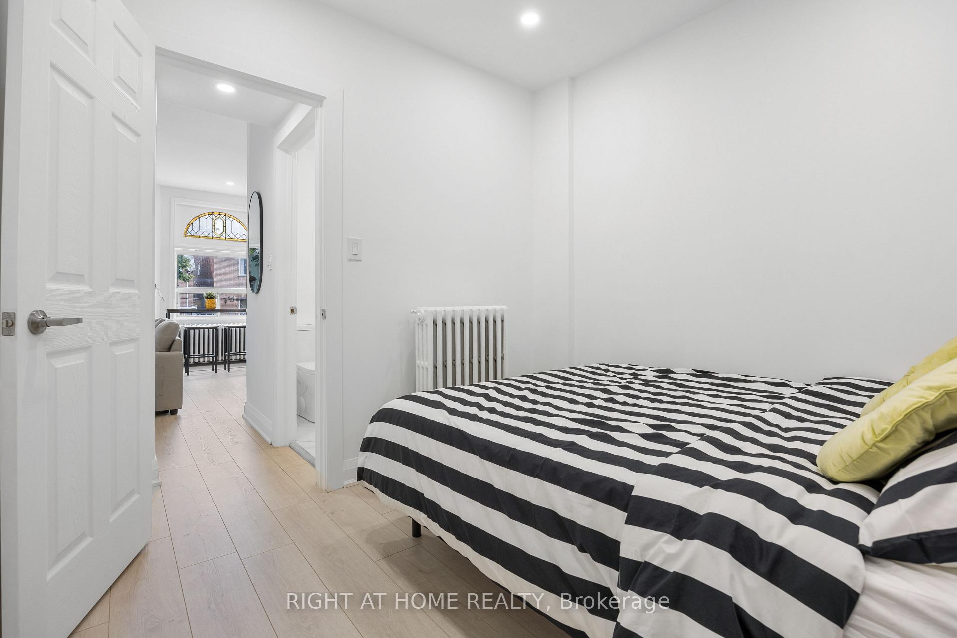 Photo 7 of Unit 2nd F, 344 Shaw Street, Toronto, Trinity-Bellwoods — HOMEH