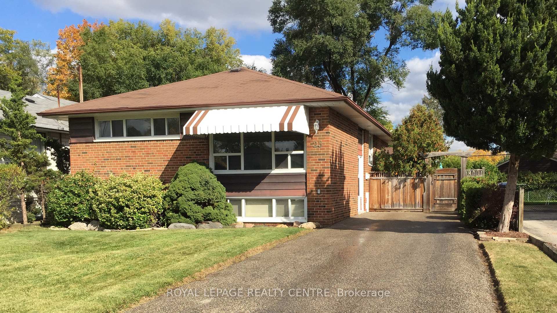 Photo 1 of 23 Templar Drive, Etobicoke, Kingsview Village-The Westway — HOMEH