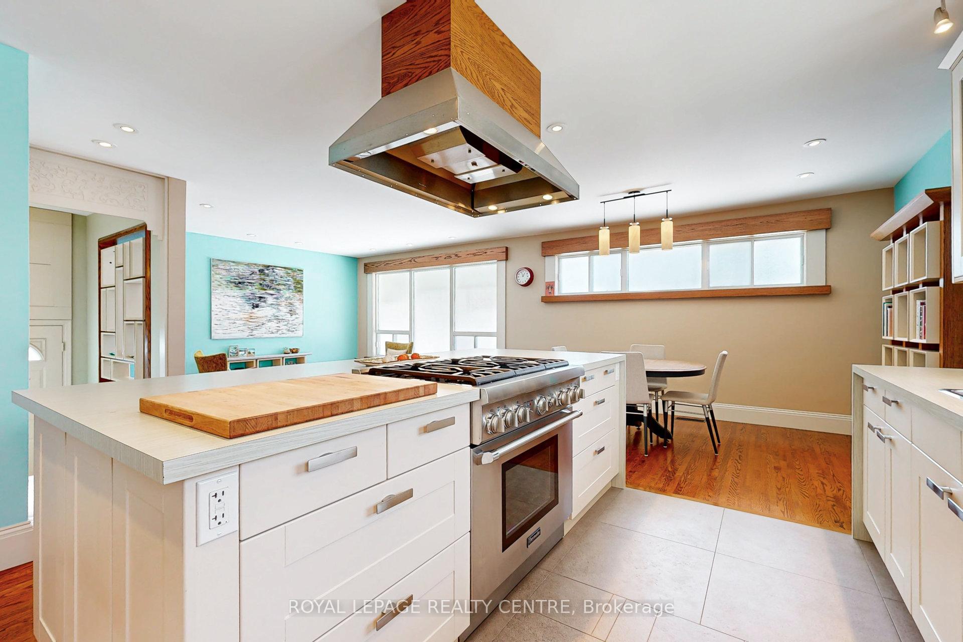 Photo 4 of 23 Templar Drive, Etobicoke, Kingsview Village-The Westway — HOMEH