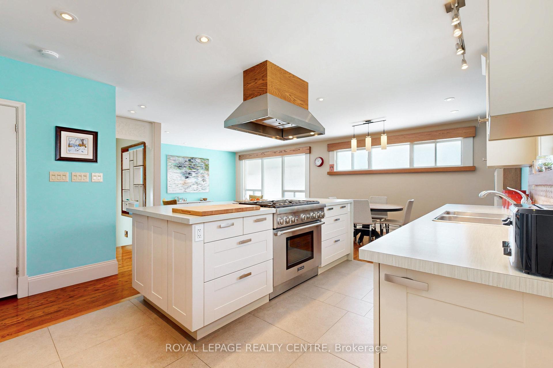 Photo 6 of 23 Templar Drive, Etobicoke, Kingsview Village-The Westway — HOMEH