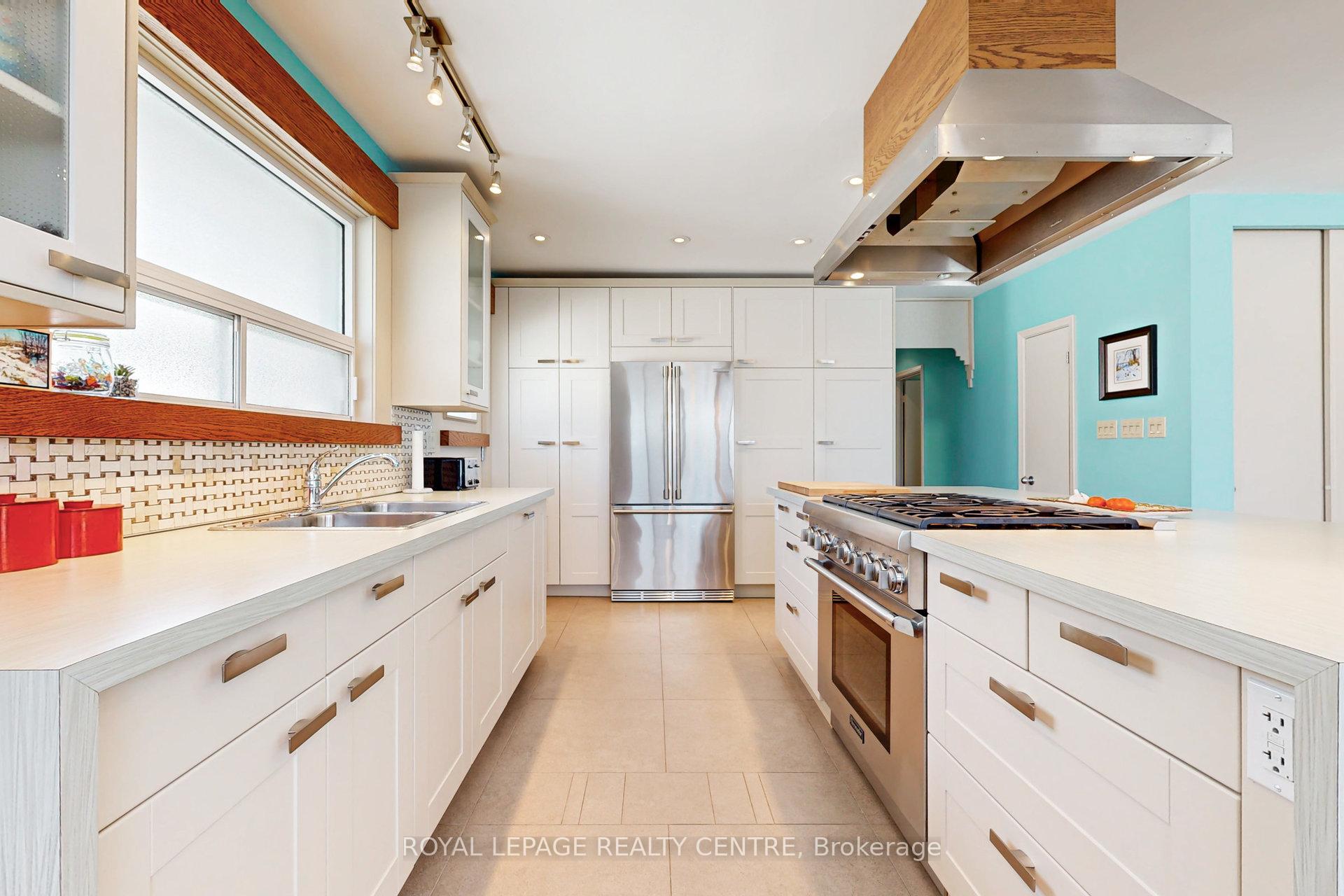 Photo 7 of 23 Templar Drive, Etobicoke, Kingsview Village-The Westway — HOMEH