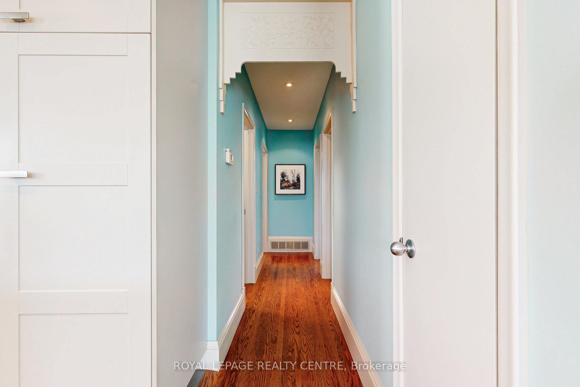 Photo 14 of 23 Templar Drive, Etobicoke, Kingsview Village-The Westway — HOMEH