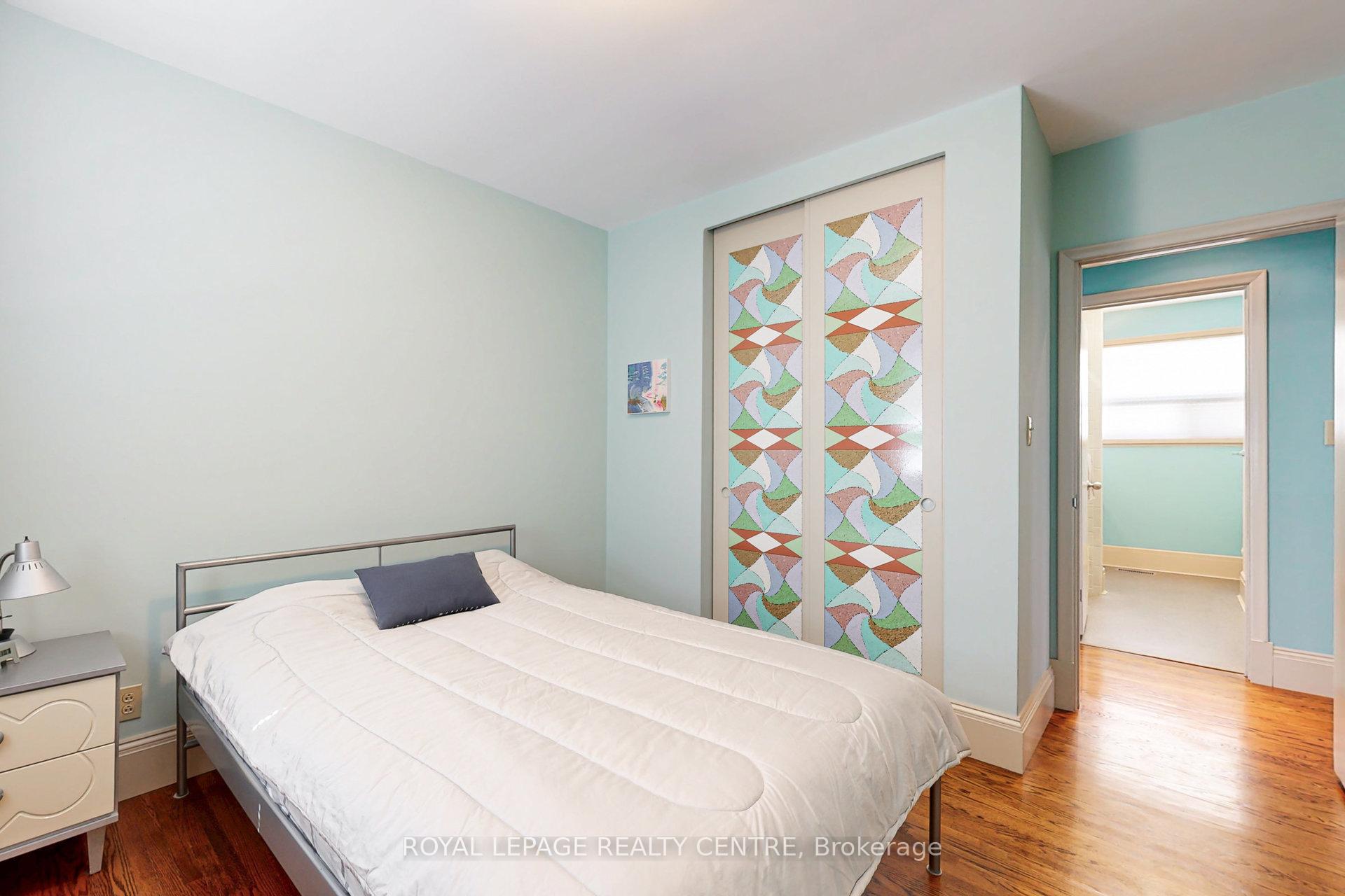 Photo 16 of 23 Templar Drive, Etobicoke, Kingsview Village-The Westway — HOMEH