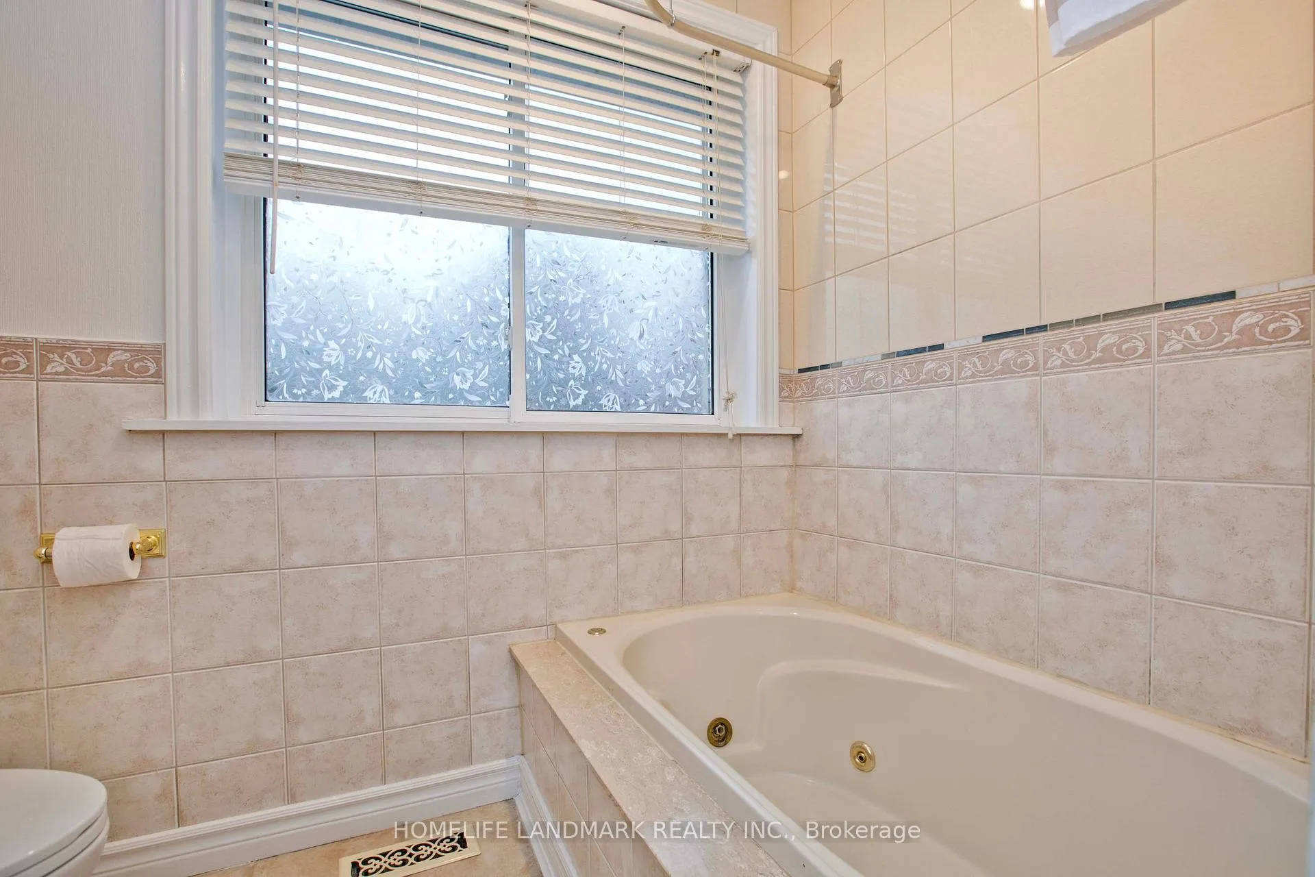 Photo 171 of 35 Crawford Drive, Ajax, South East — HOMEH