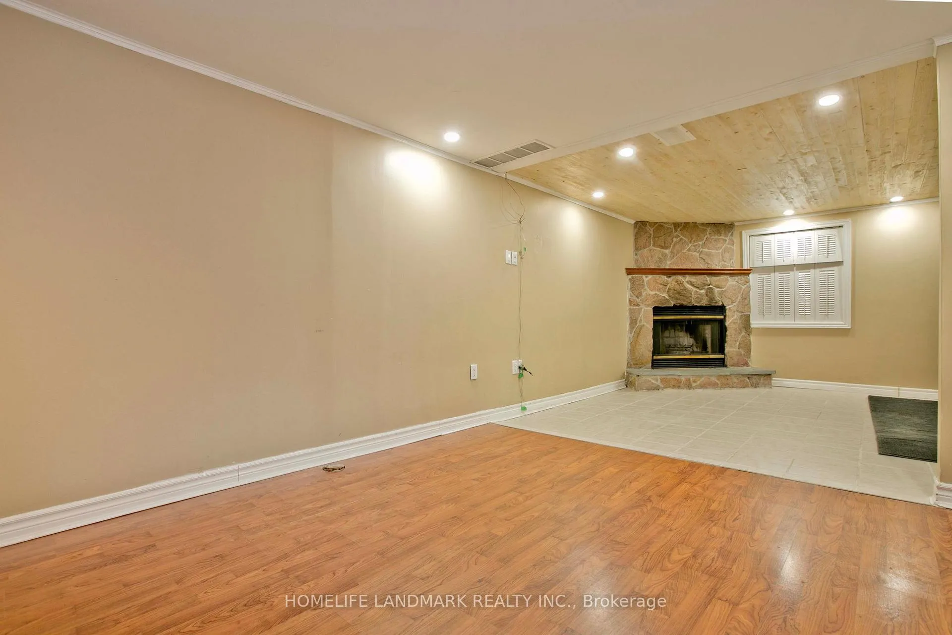 Photo 220 of 35 Crawford Drive, Ajax, South East — HOMEH