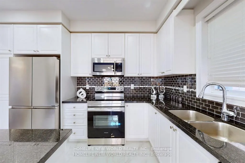 Photo 12 of 3099 Streamwood Passage, Oakville, Joshua Meadows — HOMEH