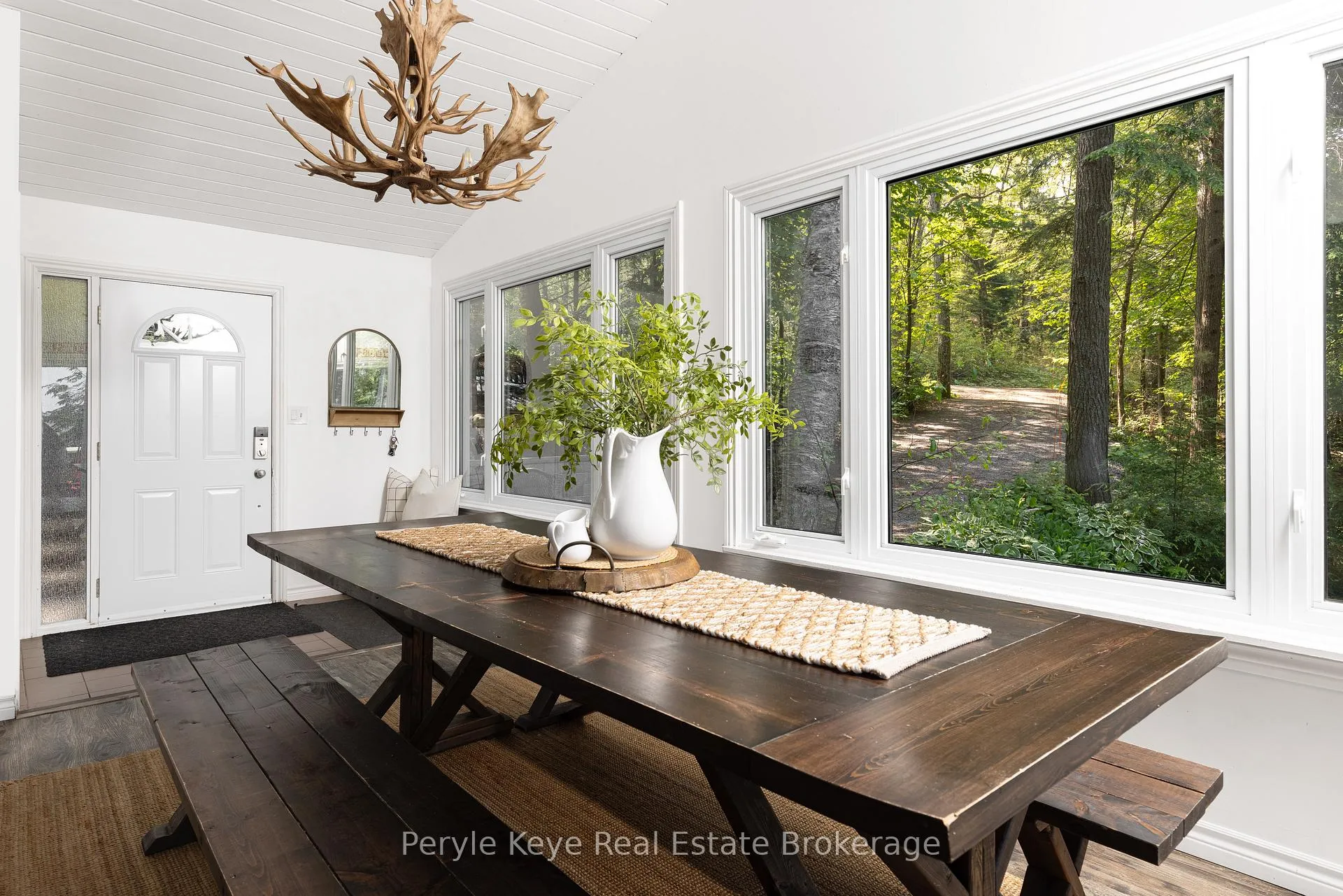 Photo 208 of 110 Skyline Drive, Armour — HOMEH