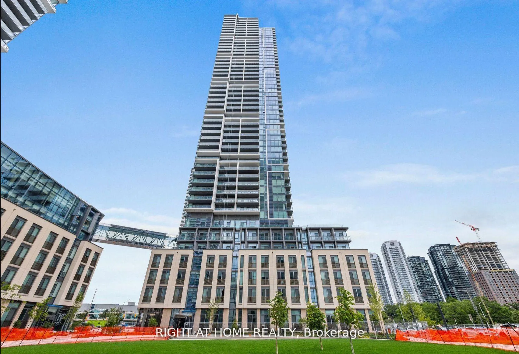 Photo 2 of Unit 5207, 7890 Jane Street, Vaughan, Vaughan Corporate Centre — HOMEH