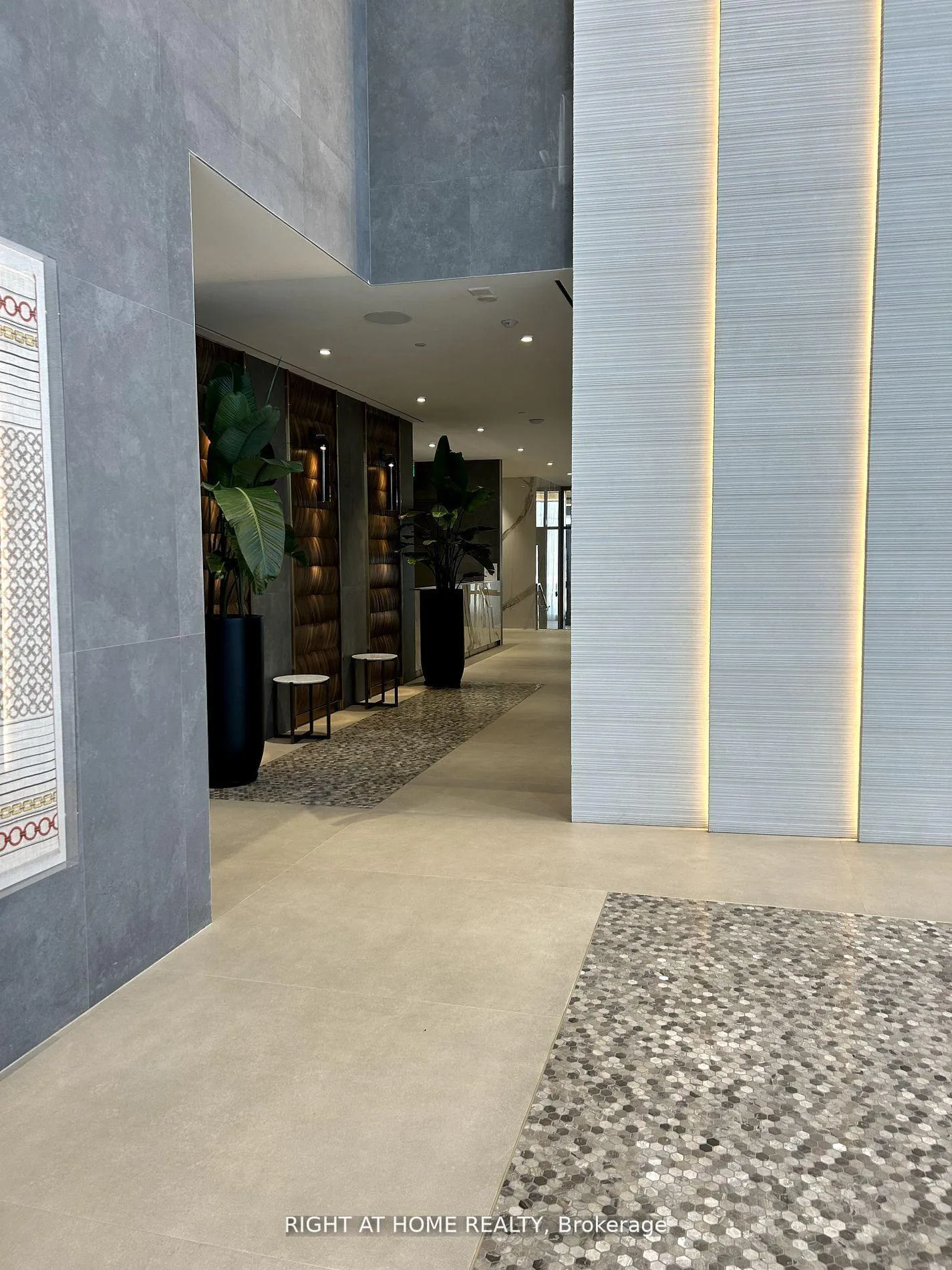 Photo 5 of Unit 5207, 7890 Jane Street, Vaughan, Vaughan Corporate Centre — HOMEH