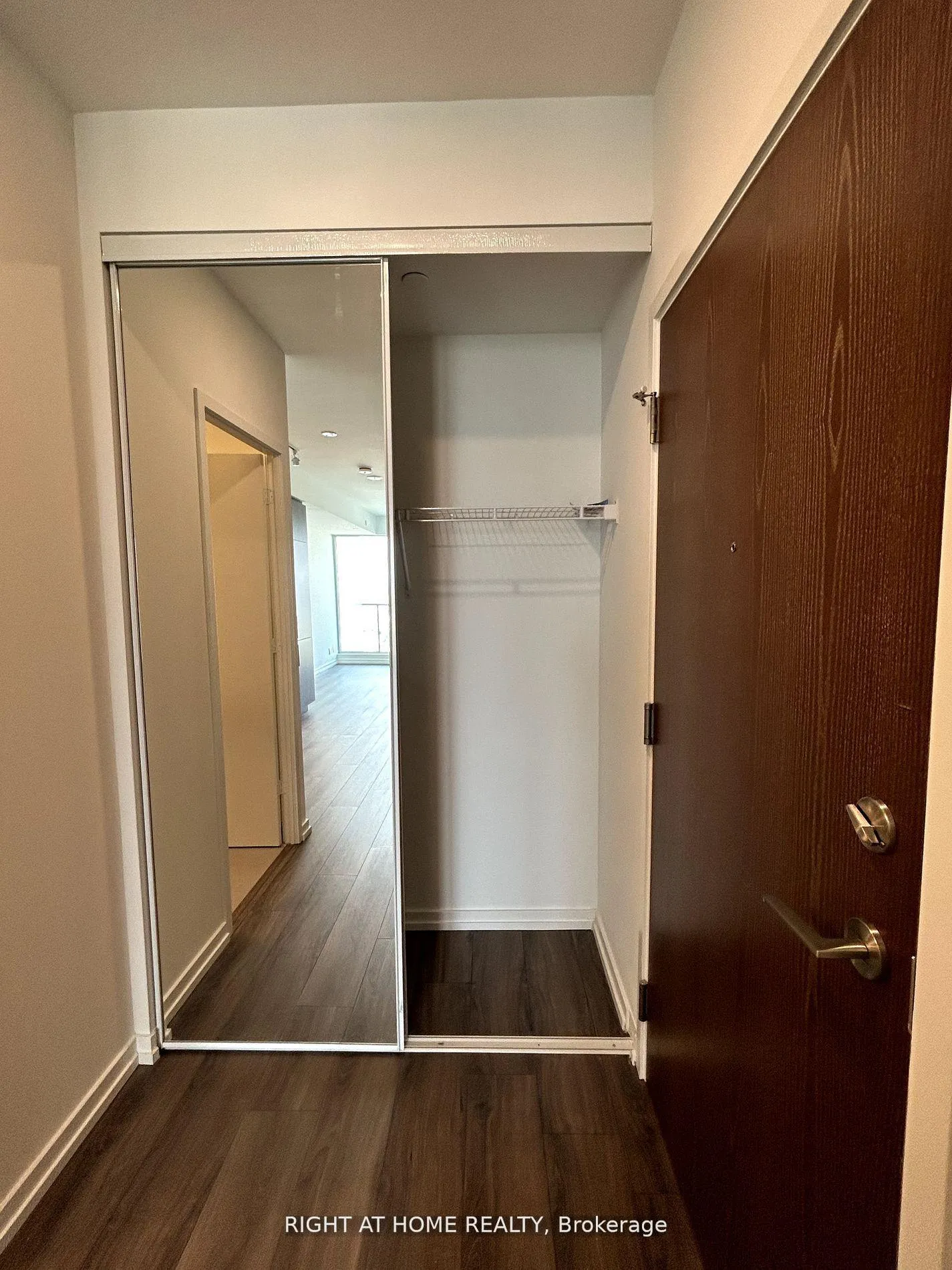 Photo 11 of Unit 5207, 7890 Jane Street, Vaughan, Vaughan Corporate Centre — HOMEH