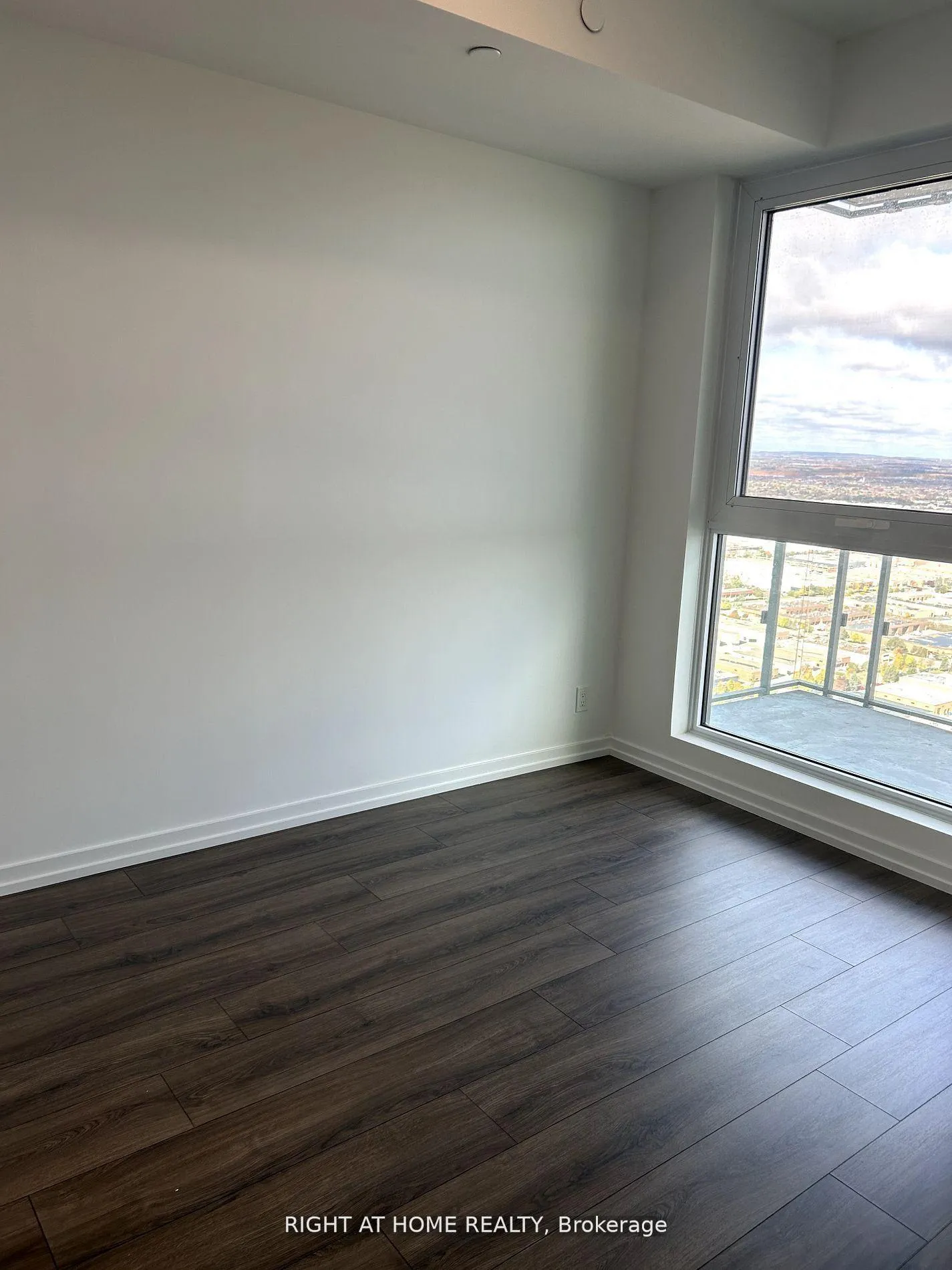 Photo 20 of Unit 5207, 7890 Jane Street, Vaughan, Vaughan Corporate Centre — HOMEH
