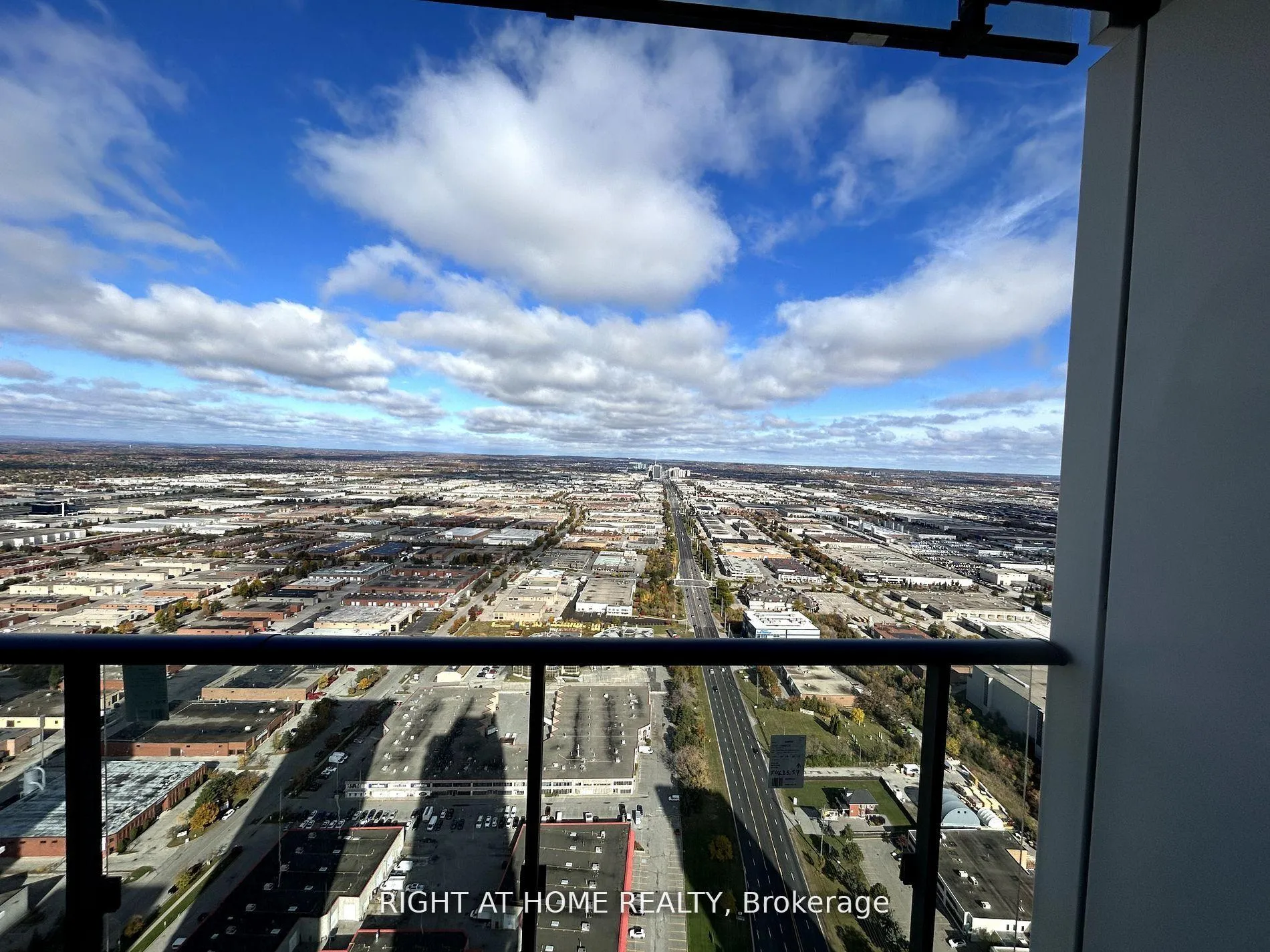 Photo 23 of Unit 5207, 7890 Jane Street, Vaughan, Vaughan Corporate Centre — HOMEH