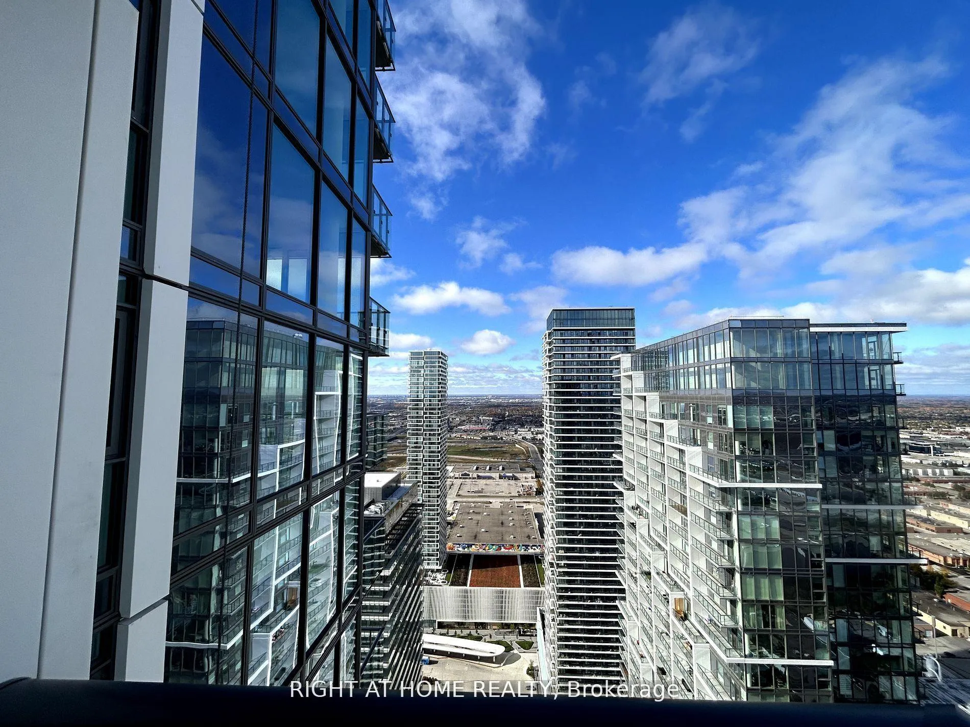 Photo 25 of Unit 5207, 7890 Jane Street, Vaughan, Vaughan Corporate Centre — HOMEH