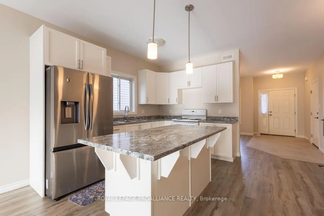Photo 13 of 23 Redwood Drive, Belleville, Thurlow Ward — HOMEH