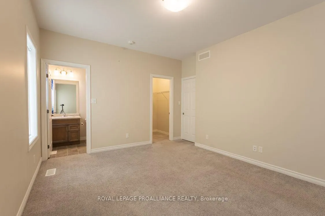 Photo 40 of 23 Redwood Drive, Belleville, Thurlow Ward — HOMEH
