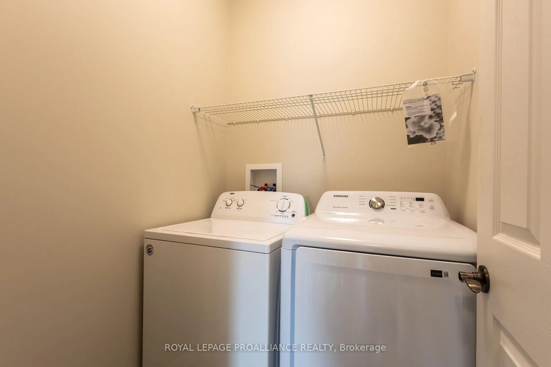 Photo 93 of 23 Redwood Drive, Belleville, Thurlow Ward — HOMEH