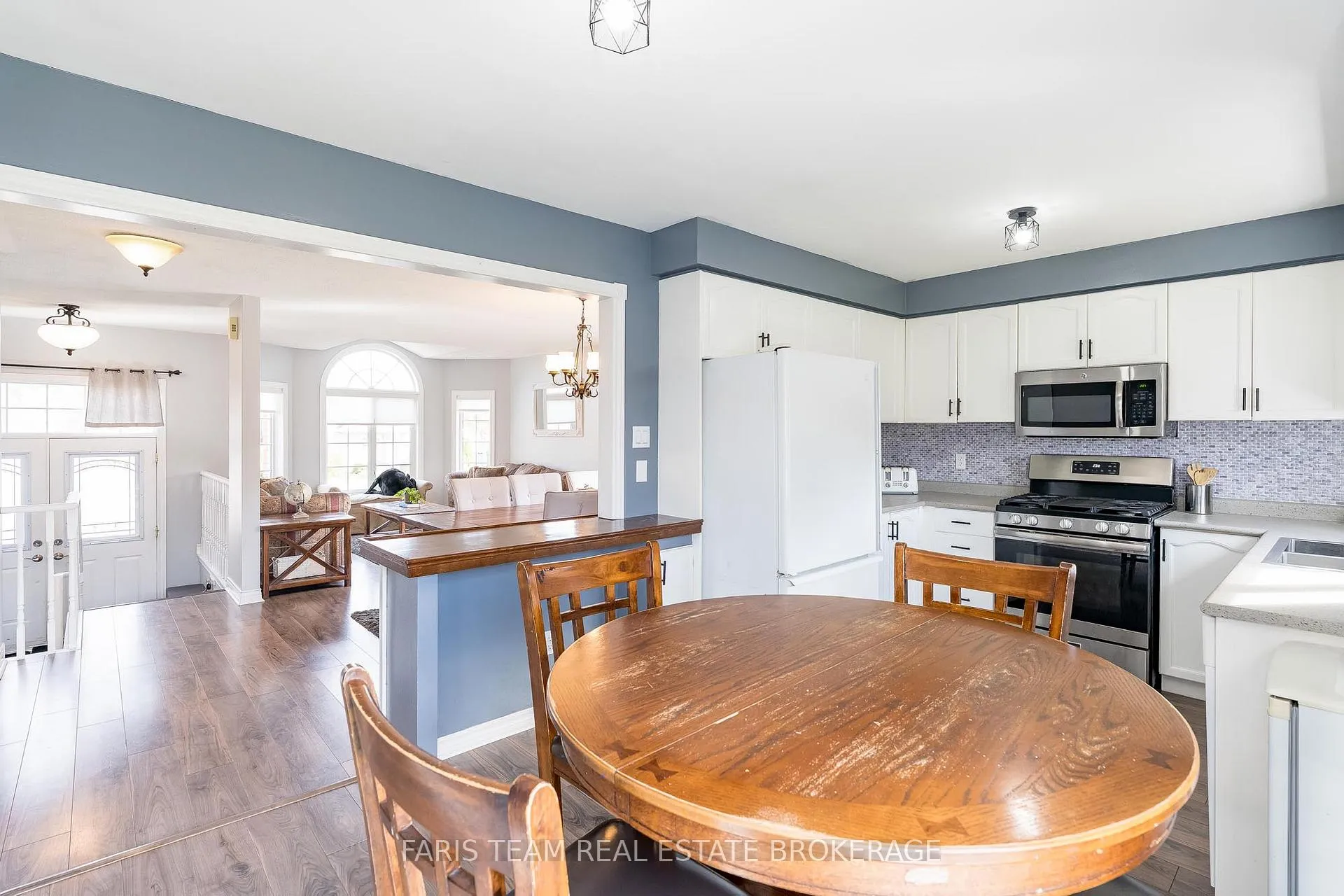 Photo 10 of 24 Marsellus Drive, Barrie, Holly — HOMEH