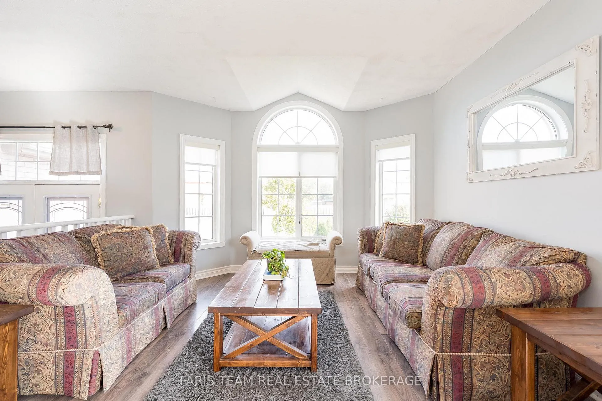 Photo 13 of 24 Marsellus Drive, Barrie, Holly — HOMEH
