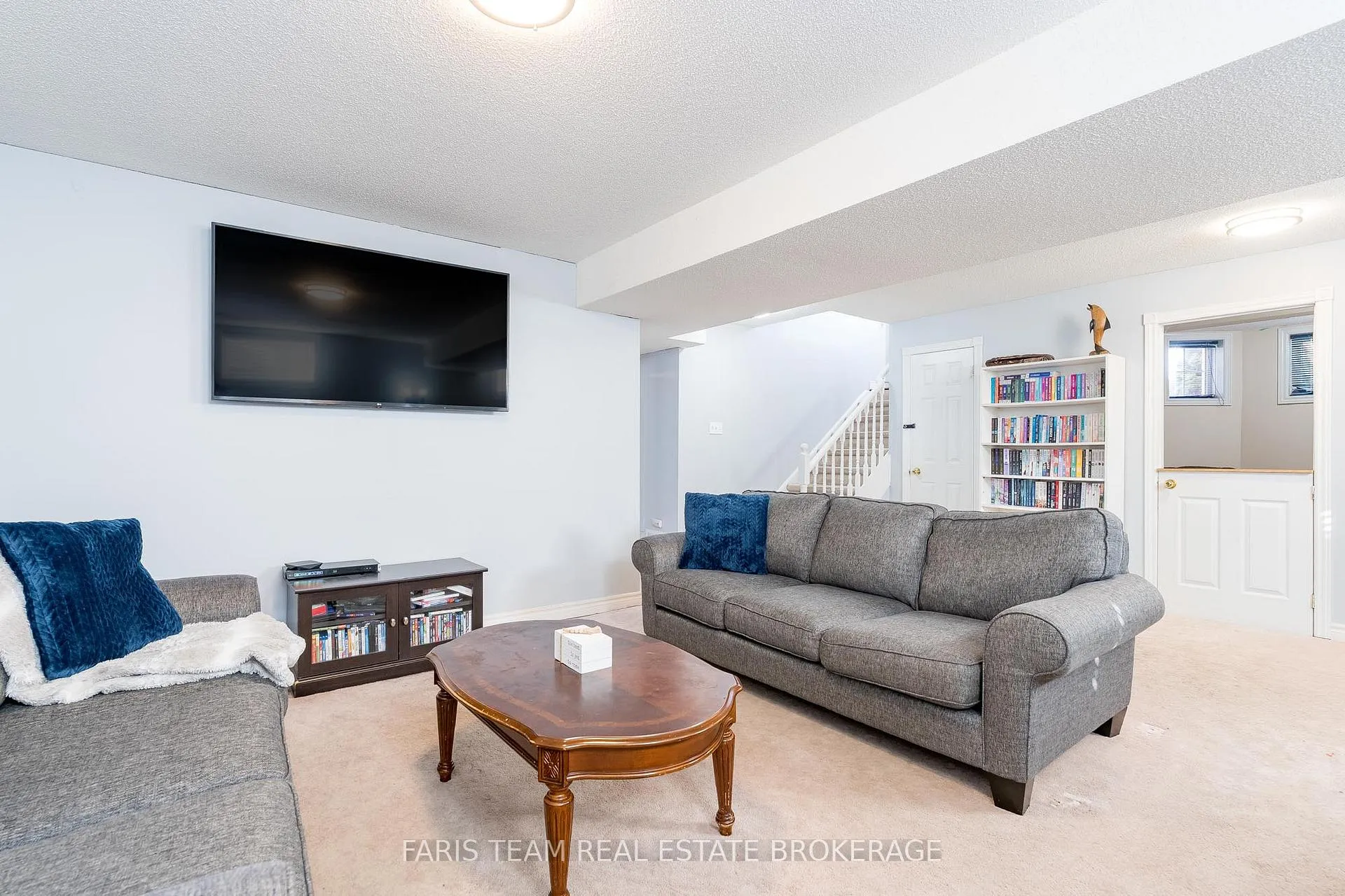 Photo 21 of 24 Marsellus Drive, Barrie, Holly — HOMEH