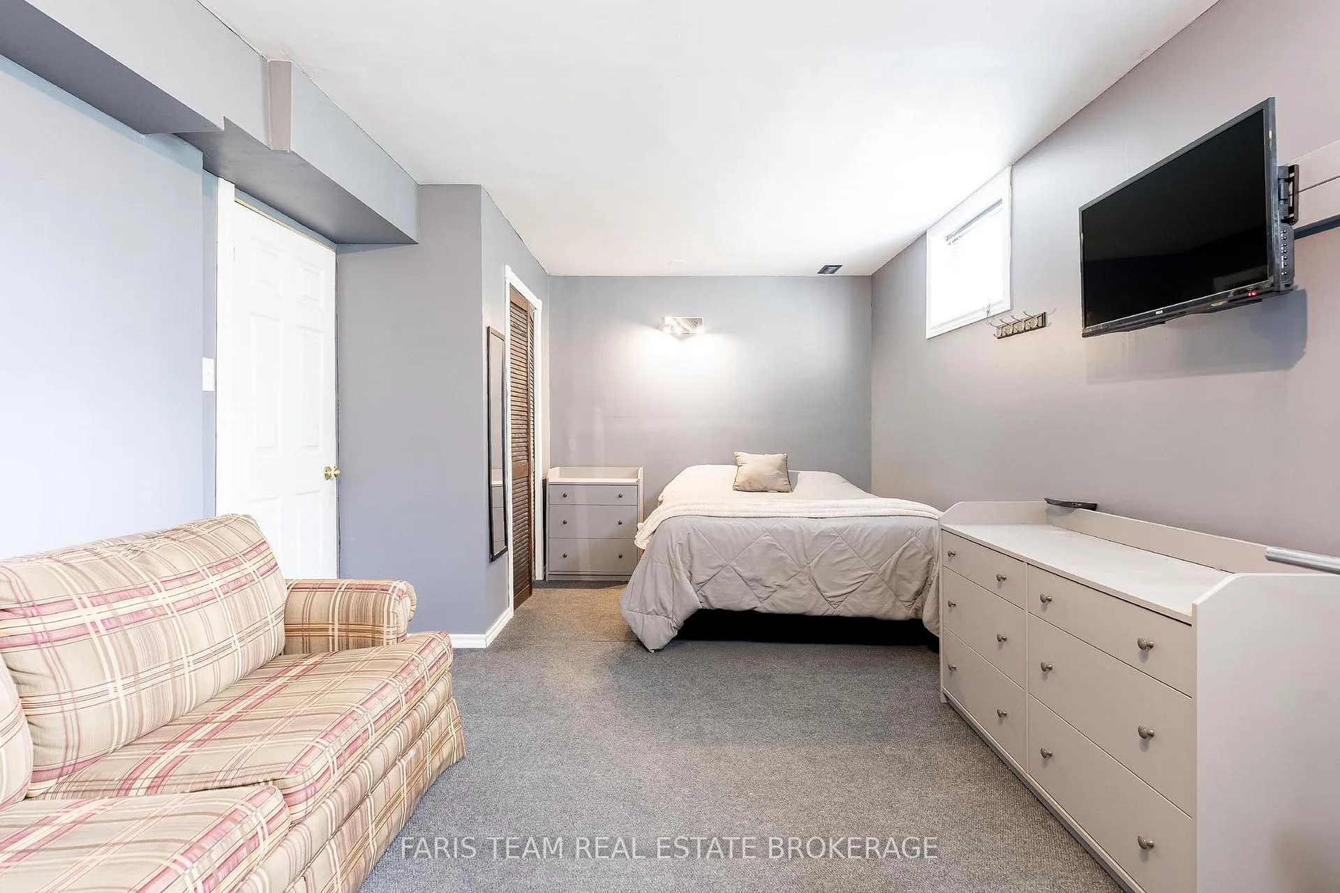 Photo 23 of 24 Marsellus Drive, Barrie, Holly — HOMEH