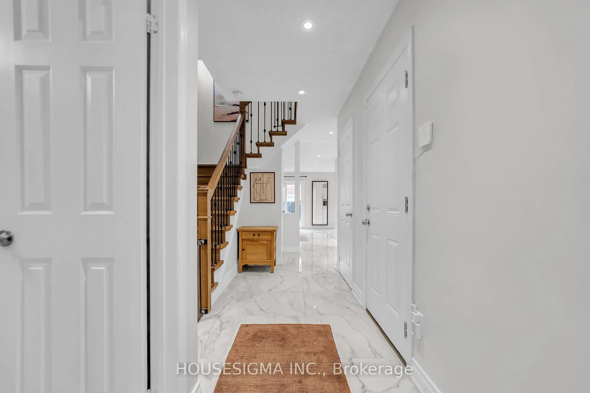 Photo 5 of 353 Brownridge Drive, Vaughan, Brownridge — HOMEH