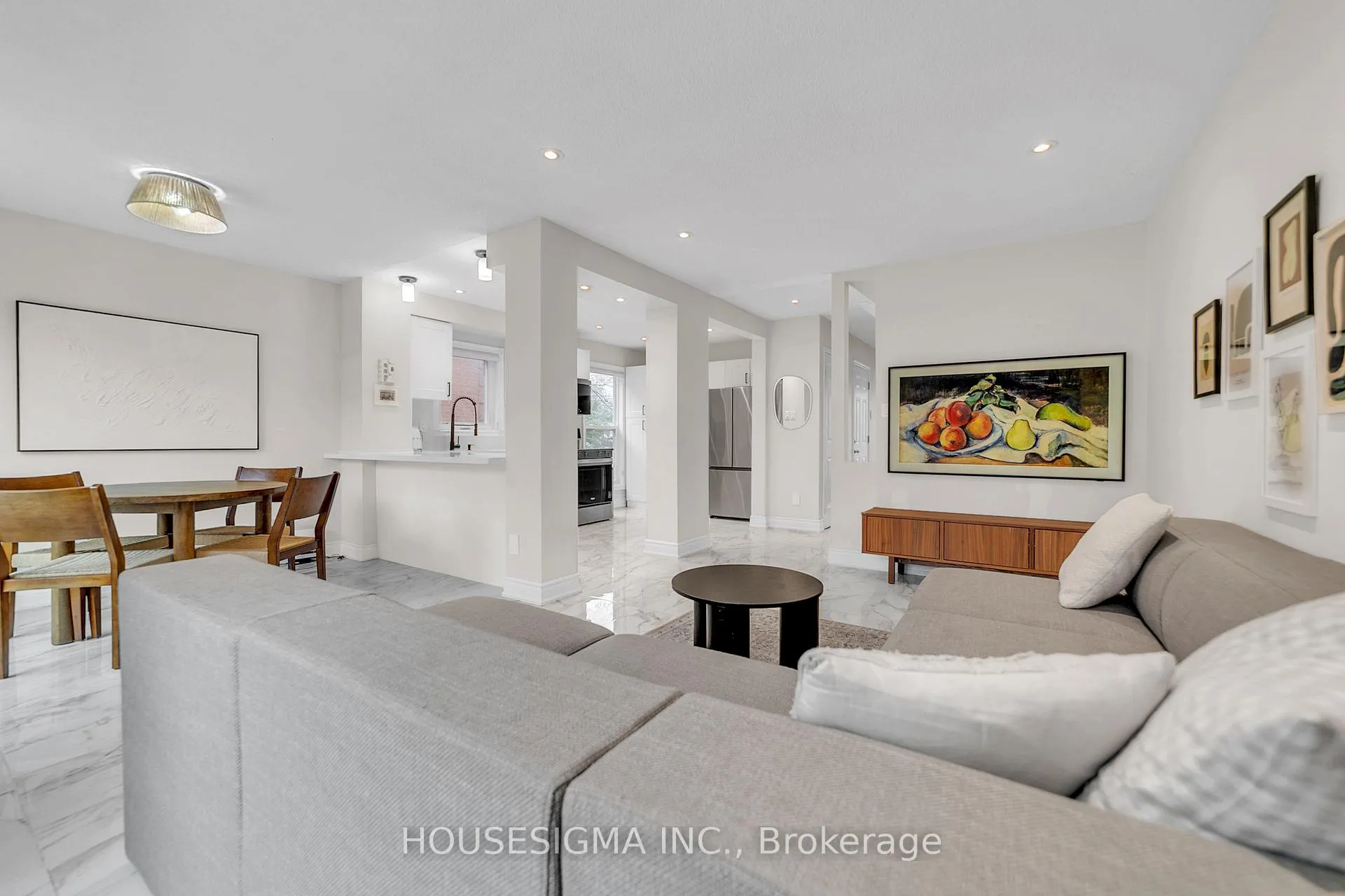 Photo 17 of 353 Brownridge Drive, Vaughan, Brownridge — HOMEH