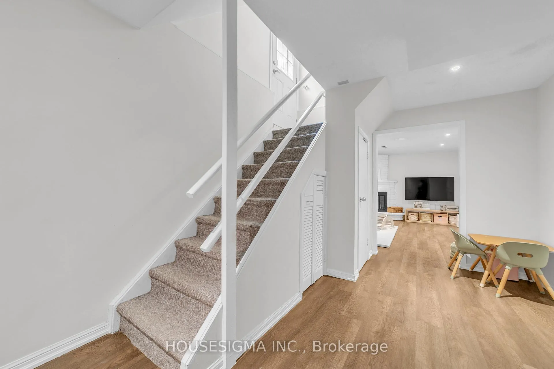 Photo 31 of 353 Brownridge Drive, Vaughan, Brownridge — HOMEH