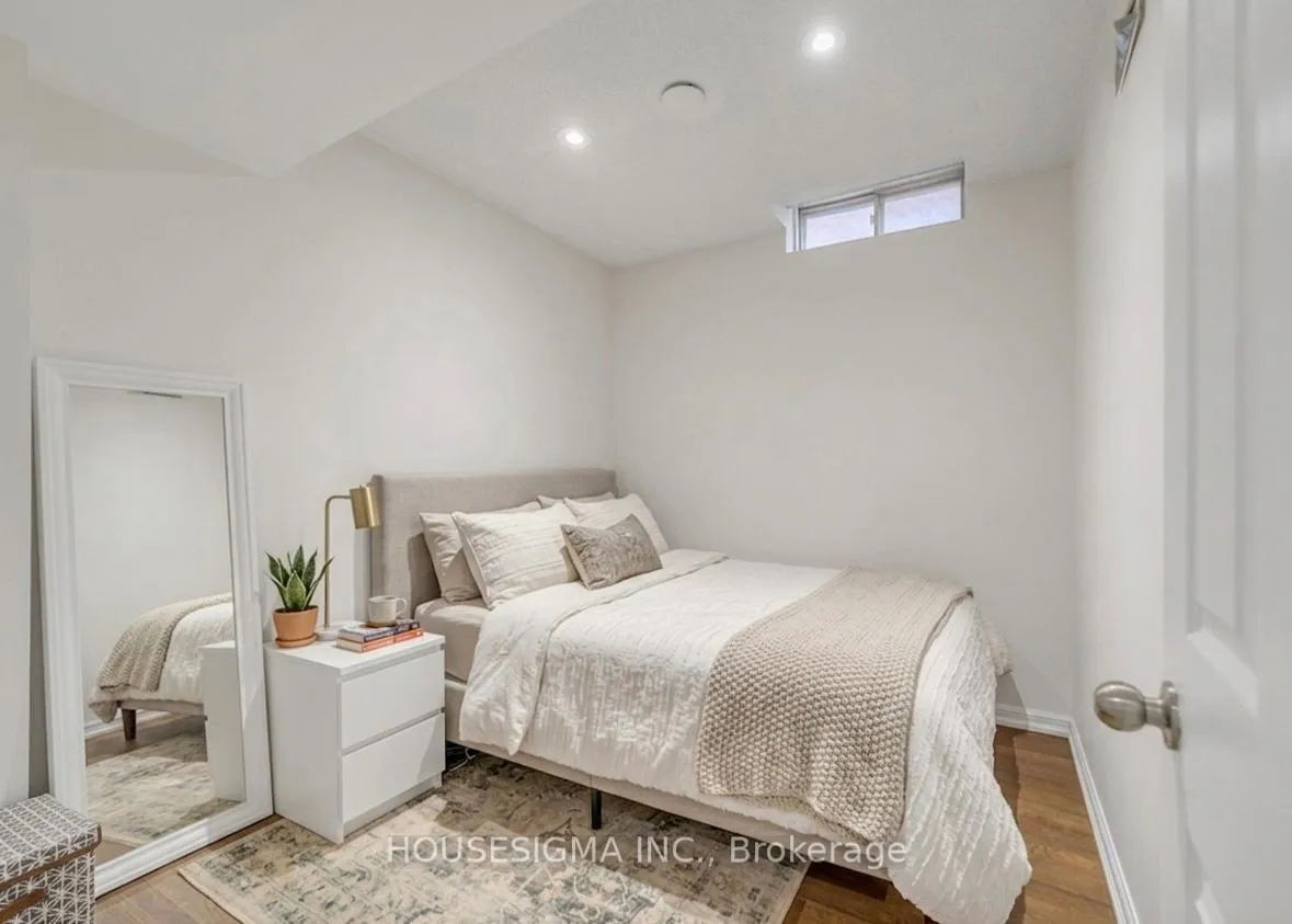 Photo 38 of 353 Brownridge Drive, Vaughan, Brownridge — HOMEH