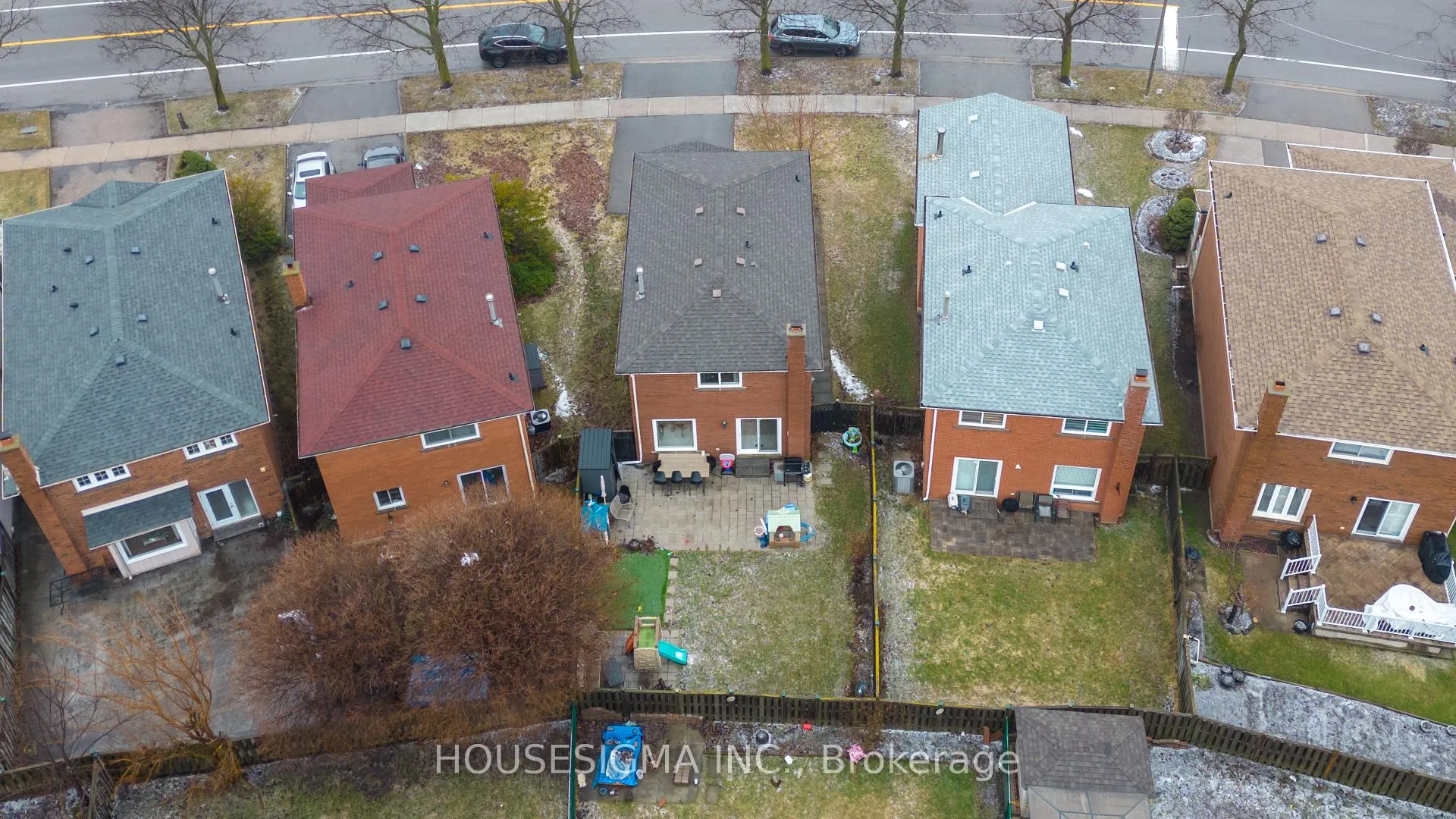 Photo 48 of 353 Brownridge Drive, Vaughan, Brownridge — HOMEH