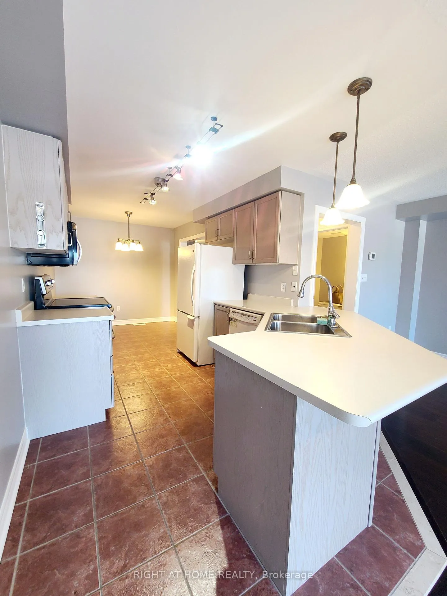 Photo 60 of 99 Snedden Avenue, Aurora, Bayview Wellington — HOMEH