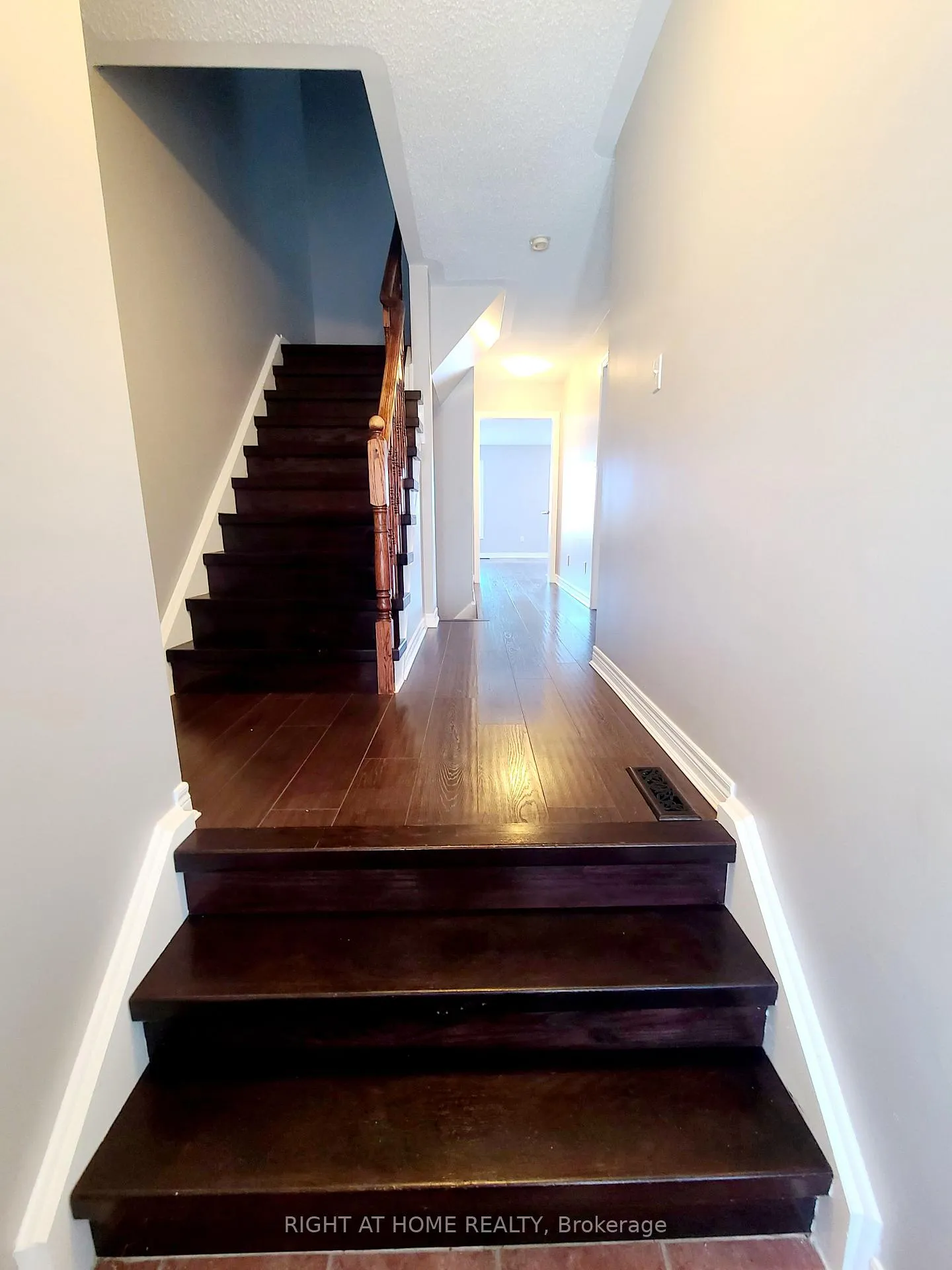 Photo 84 of 99 Snedden Avenue, Aurora, Bayview Wellington — HOMEH