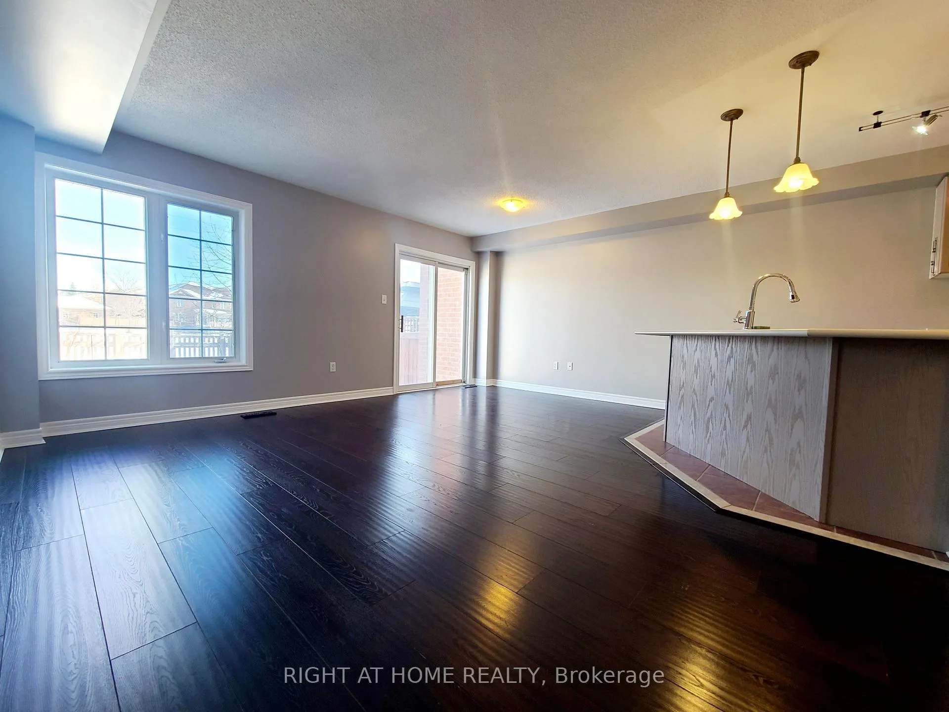 Photo 90 of 99 Snedden Avenue, Aurora, Bayview Wellington — HOMEH