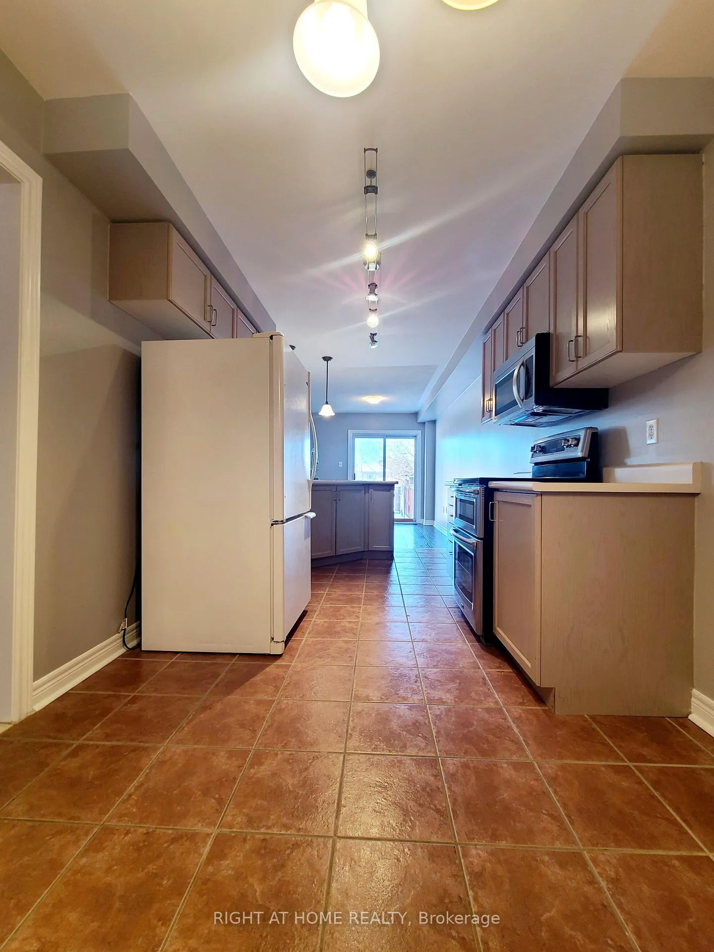 Photo 134 of 99 Snedden Avenue, Aurora, Bayview Wellington — HOMEH