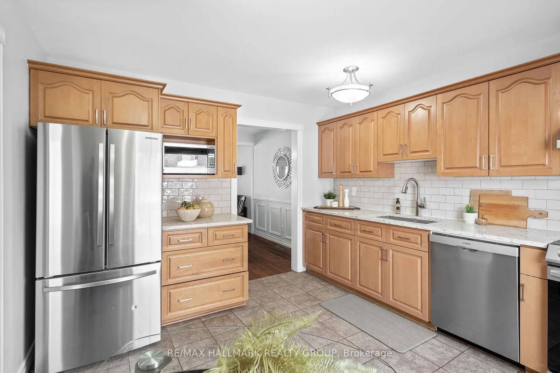 Photo 65 of 68 Valewood Crescent, Ottawa, Blackburn Hamlet — HOMEH