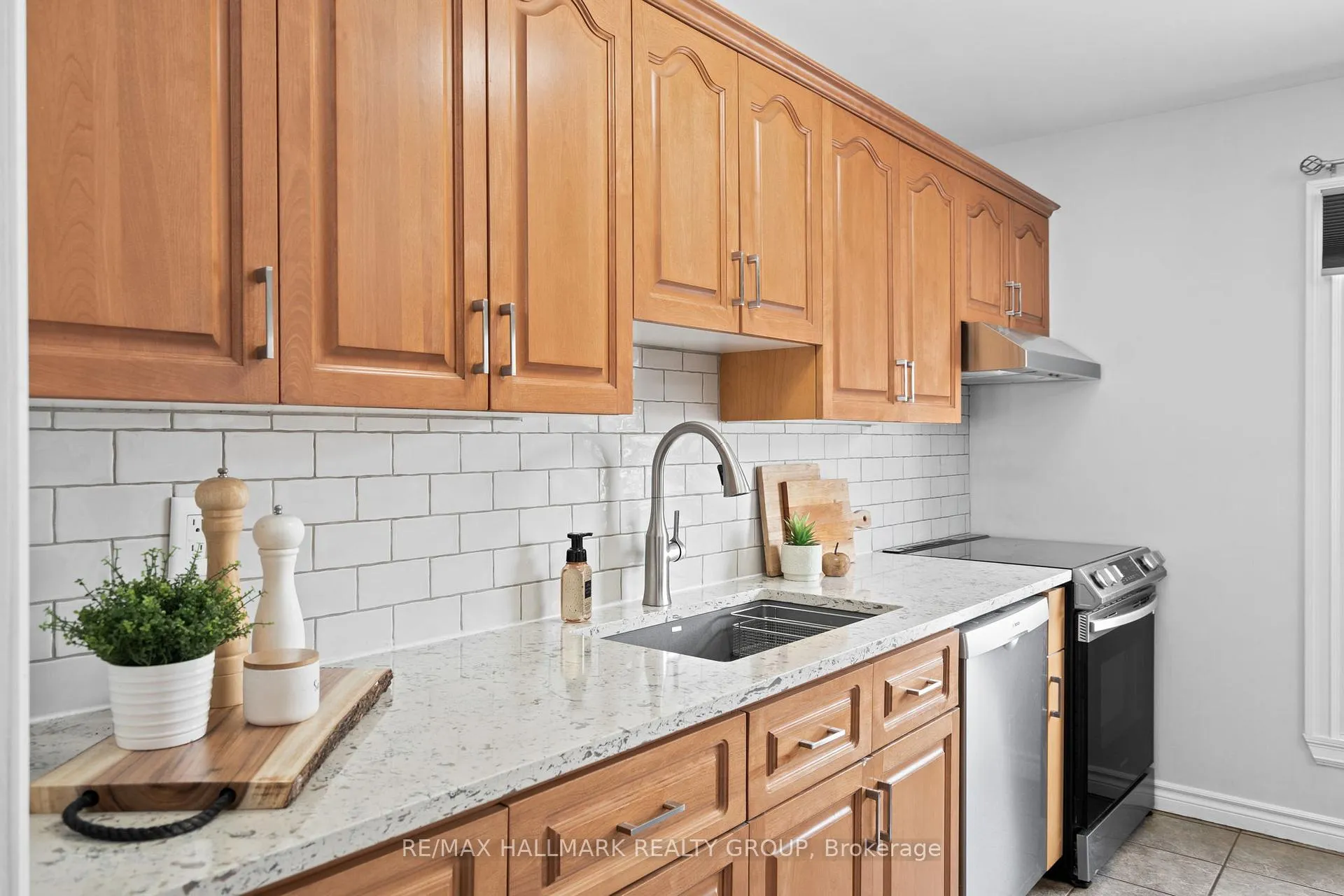 Photo 81 of 68 Valewood Crescent, Ottawa, Blackburn Hamlet — HOMEH