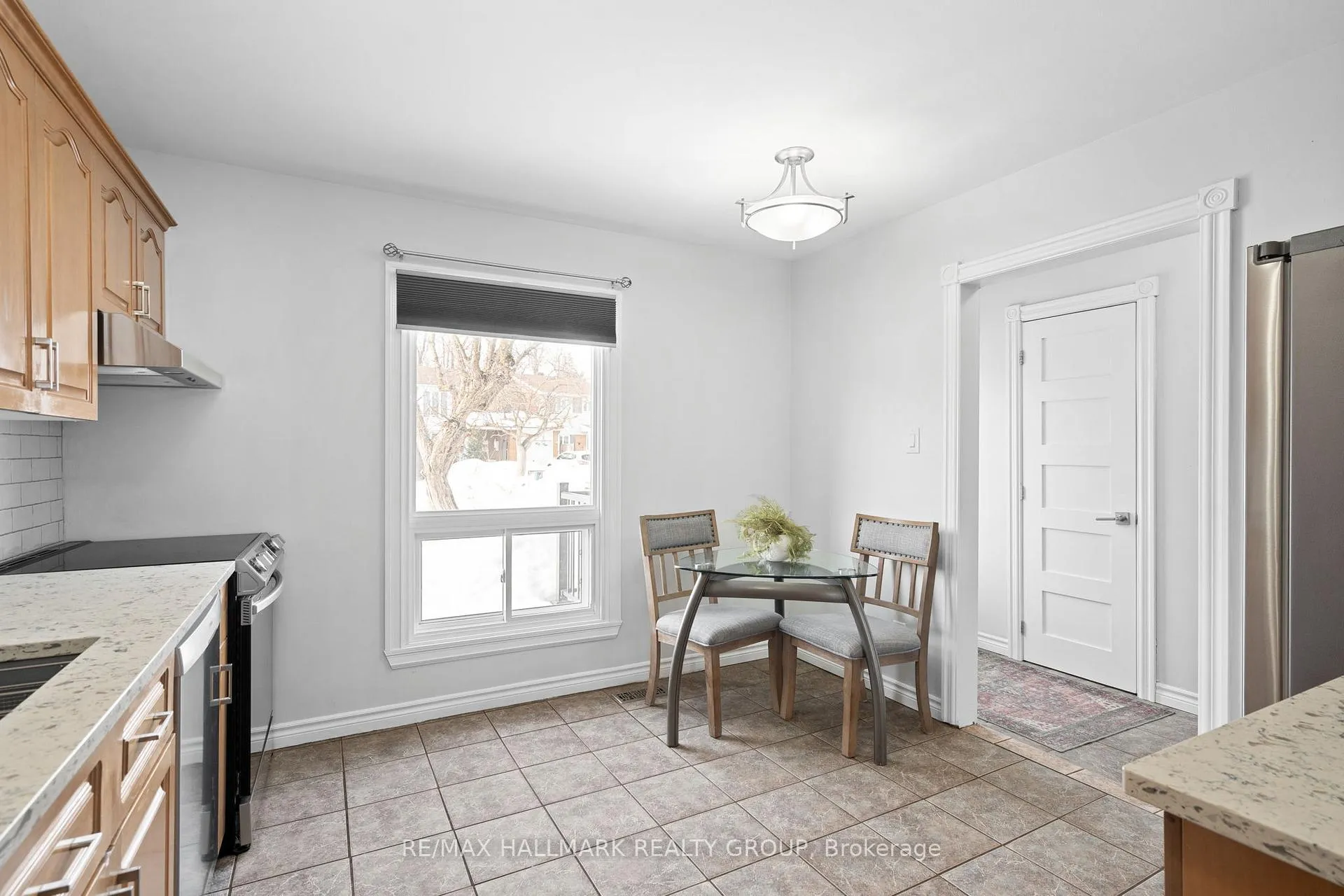 Photo 103 of 68 Valewood Crescent, Ottawa, Blackburn Hamlet — HOMEH