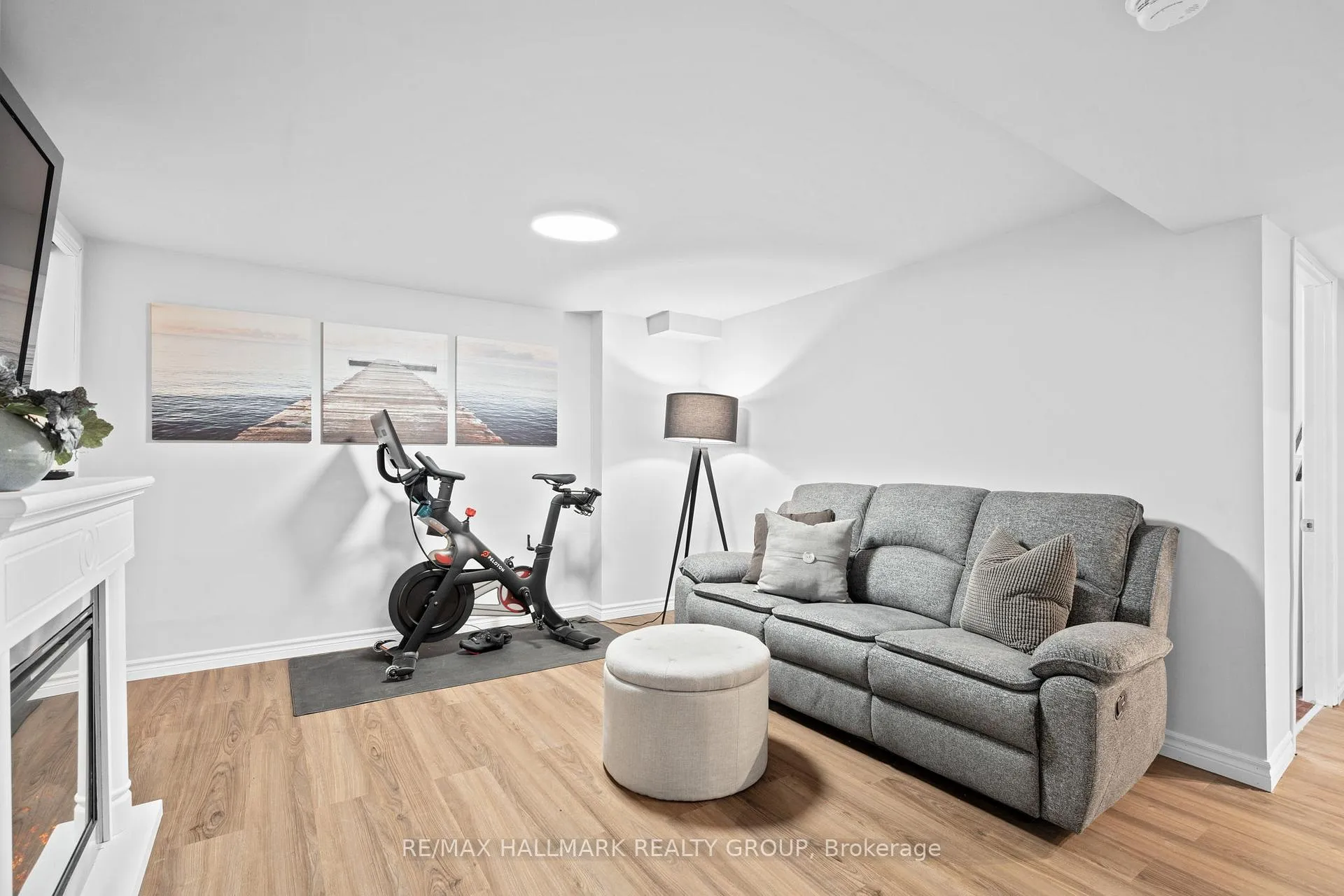Photo 316 of 68 Valewood Crescent, Ottawa, Blackburn Hamlet — HOMEH