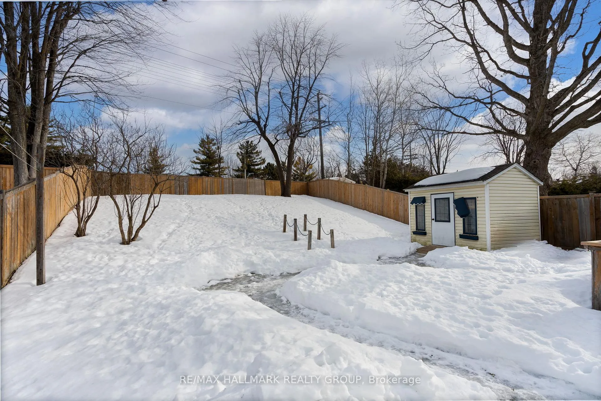 Photo 461 of 68 Valewood Crescent, Ottawa, Blackburn Hamlet — HOMEH