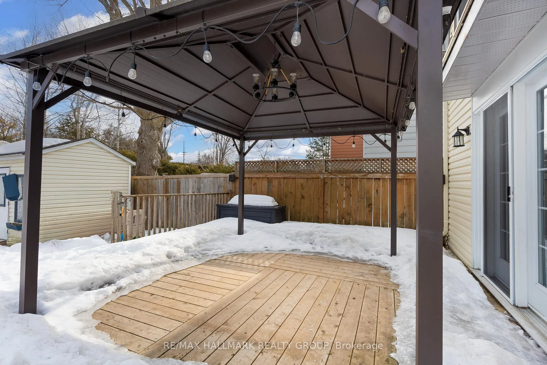 Photo 490 of 68 Valewood Crescent, Ottawa, Blackburn Hamlet — HOMEH