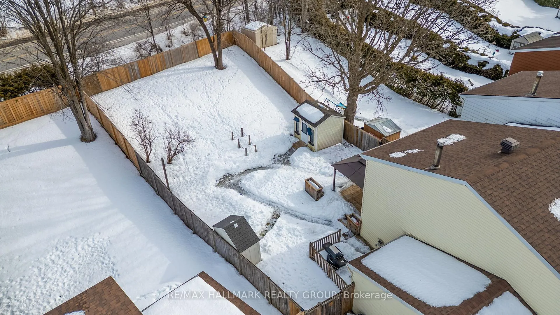 Photo 522 of 68 Valewood Crescent, Ottawa, Blackburn Hamlet — HOMEH