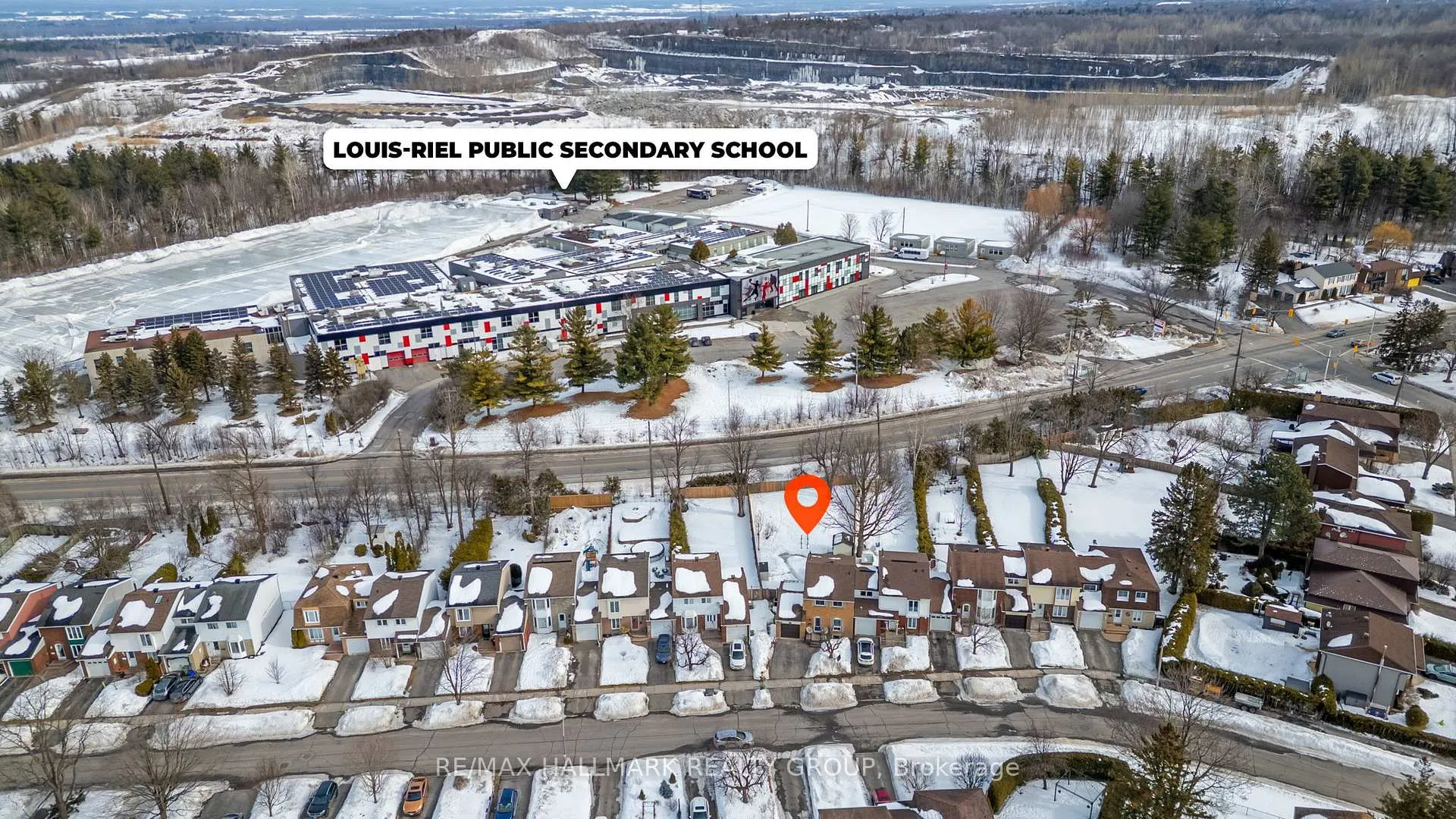 Photo 530 of 68 Valewood Crescent, Ottawa, Blackburn Hamlet — HOMEH